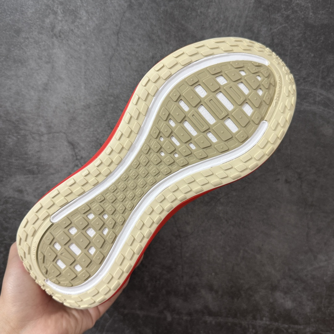 Nike Air Zoom Vomero Plus 全新科技运动跑鞋 IM6679-258目前市场最