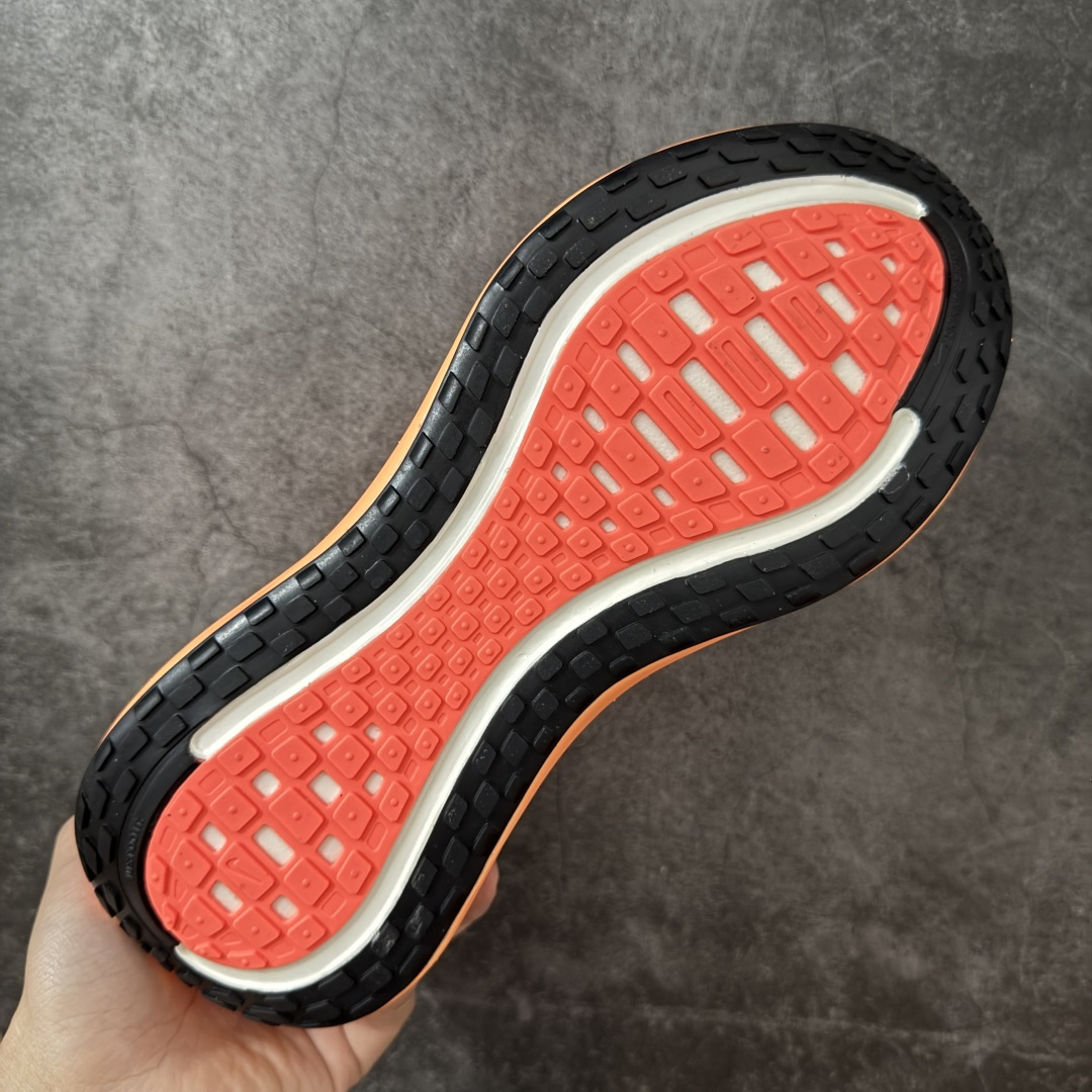 图片[9]-【DF纯原版】Nike Air Zoom Vomero Plus 全新科技运动跑鞋 HV8150-801    市场顶级版本 原版购入开发 鞋面采用硅胶发泡立体印刷 临界ZOOM X泡棉超软弹大底 区别市场一体底 超高质检清洁度 一切材质配件均与原版一致 原楦原纸板开发 匹配原版98%以上 完美弧度版型 原厂鞋标 高端玩家必推版本 高价零售必推版本 这双鞋简直是时尚与科技的完美融合。 经典黑色鞋面，质感爆棚，搭配超亮眼的银色大勾子，瞬间成为街头焦点。不仅颜值在线，缓震性能更是一绝 不管是日常出街还是慢跑锻炼，都能给双脚极致舒适体验。 码段：36-45-选品中心