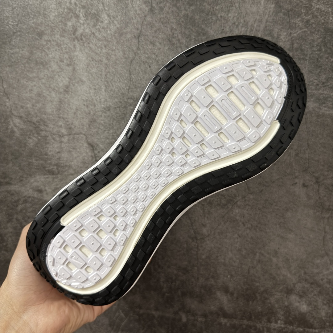 Nike Air Zoom Vomero Plus 全新科技运动跑鞋 HV8150-002市场顶级版