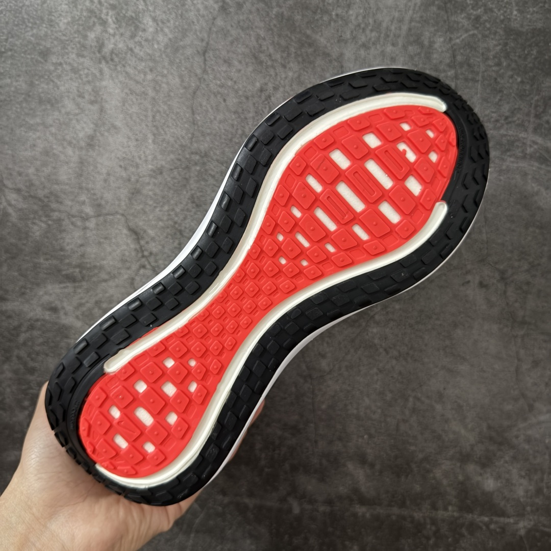 图片[9]-【DF纯原版】Nike Air Zoom Vomero Plus 全新科技运动跑鞋 HV8150-100    市场顶级版本 原版购入开发 鞋面采用硅胶发泡立体印刷 临界ZOOM X泡棉超软弹大底 区别市场一体底 超高质检清洁度 一切材质配件均与原版一致 原楦原纸板开发 匹配原版98%以上 完美弧度版型 原厂鞋标 高端玩家必推版本 高价零售必推版本 这双鞋简直是时尚与科技的完美融合。 经典黑色鞋面，质感爆棚，搭配超亮眼的银色大勾子，瞬间成为街头焦点。不仅颜值在线，缓震性能更是一绝 不管是日常出街还是慢跑锻炼，都能给双脚极致舒适体验。 码段：36-45-选品中心