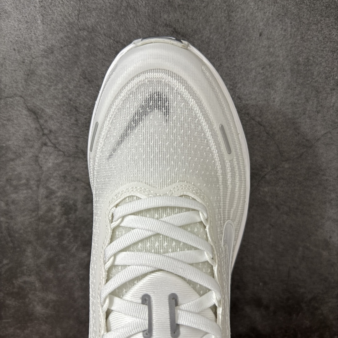 Nike Air Zoom Vomero Plus 全新科技运动跑鞋 HV8150-102市场顶级版
