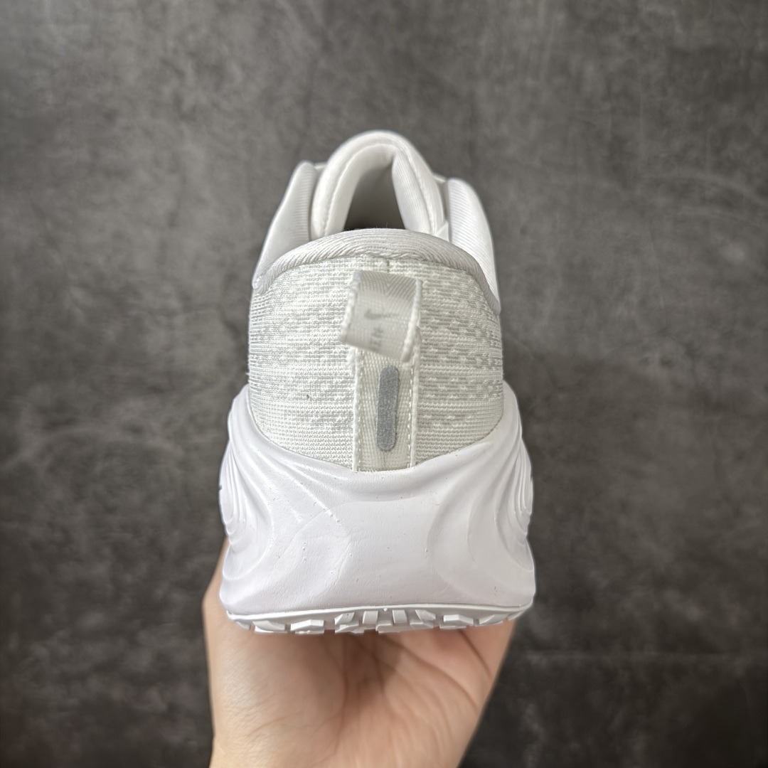 Nike Air Zoom Vomero Plus 全新科技运动跑鞋 HV8150-102市场顶级版