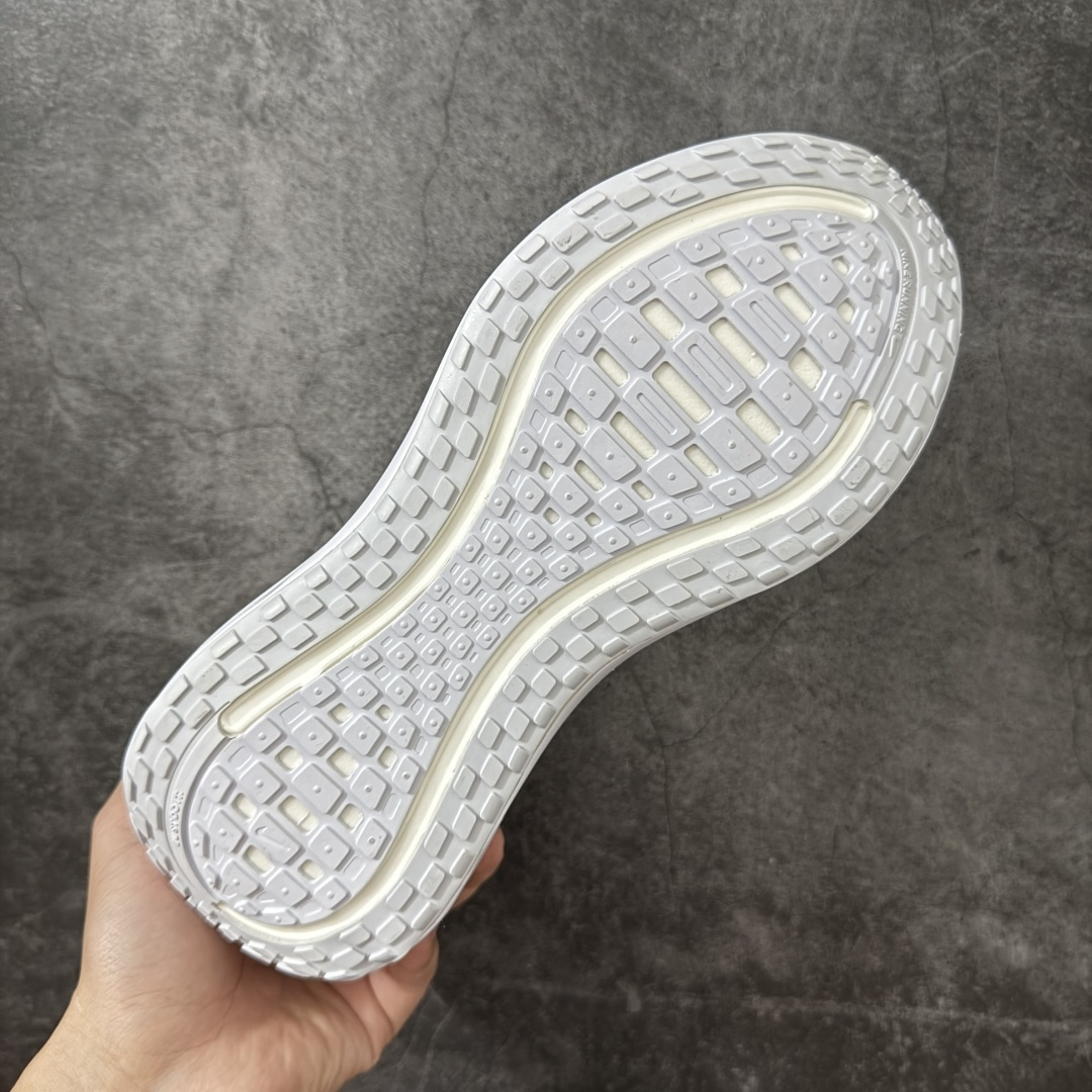 Nike Air Zoom Vomero Plus 全新科技运动跑鞋 HV8150-102市场顶级版