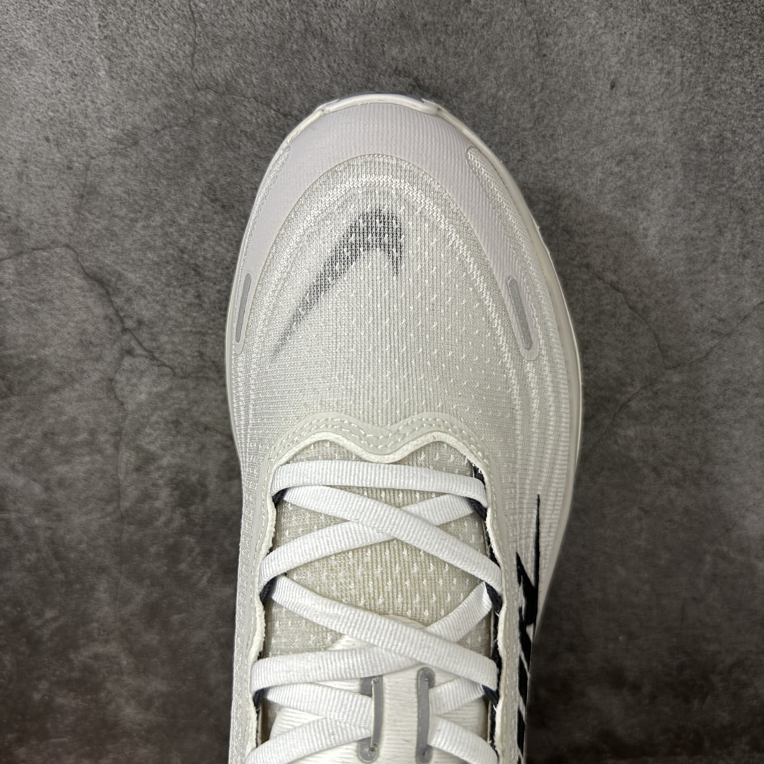 Nike Air Zoom Vomero Plus 全新科技运动跑鞋 IH2268-100市场顶级版