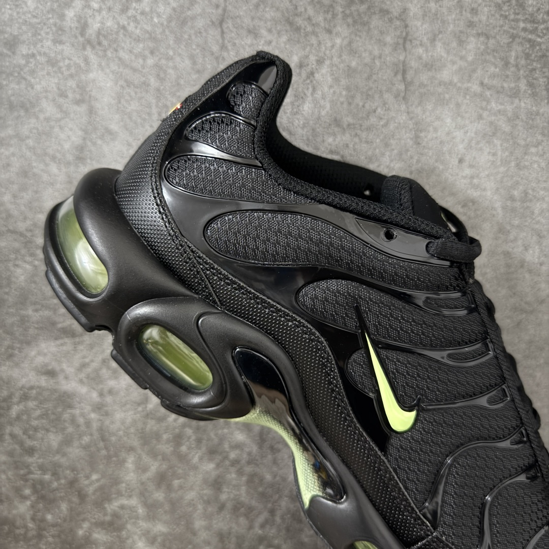 图片[7]-【Max纯原版】Nike Air Max Plus TN气垫系列跑鞋 全新一比一高端版本 真正的市场T1品质 更多配色陆续出货 真正的用心研发 一点一点抠出来的 品质 品控细节 随便闭眼对比市场任何版本 全套原纸板楦头开发 完美呈现版型 工艺流程均与原鞋保持一致 Turned Air 中底缓震技术 鞋面弧度与大底弧度一致 鞋头正确TPU材质 鞋面高频TPU材质1.0厚度 原鞋一致层次感 超越公司货的品控标准 多道QC质检 货号：DM0032-036 尺码：36 36.5 37.5 38 38.5 39 40 40.5 41 42 42.5 43 44 44.5 45 46-选品中心
