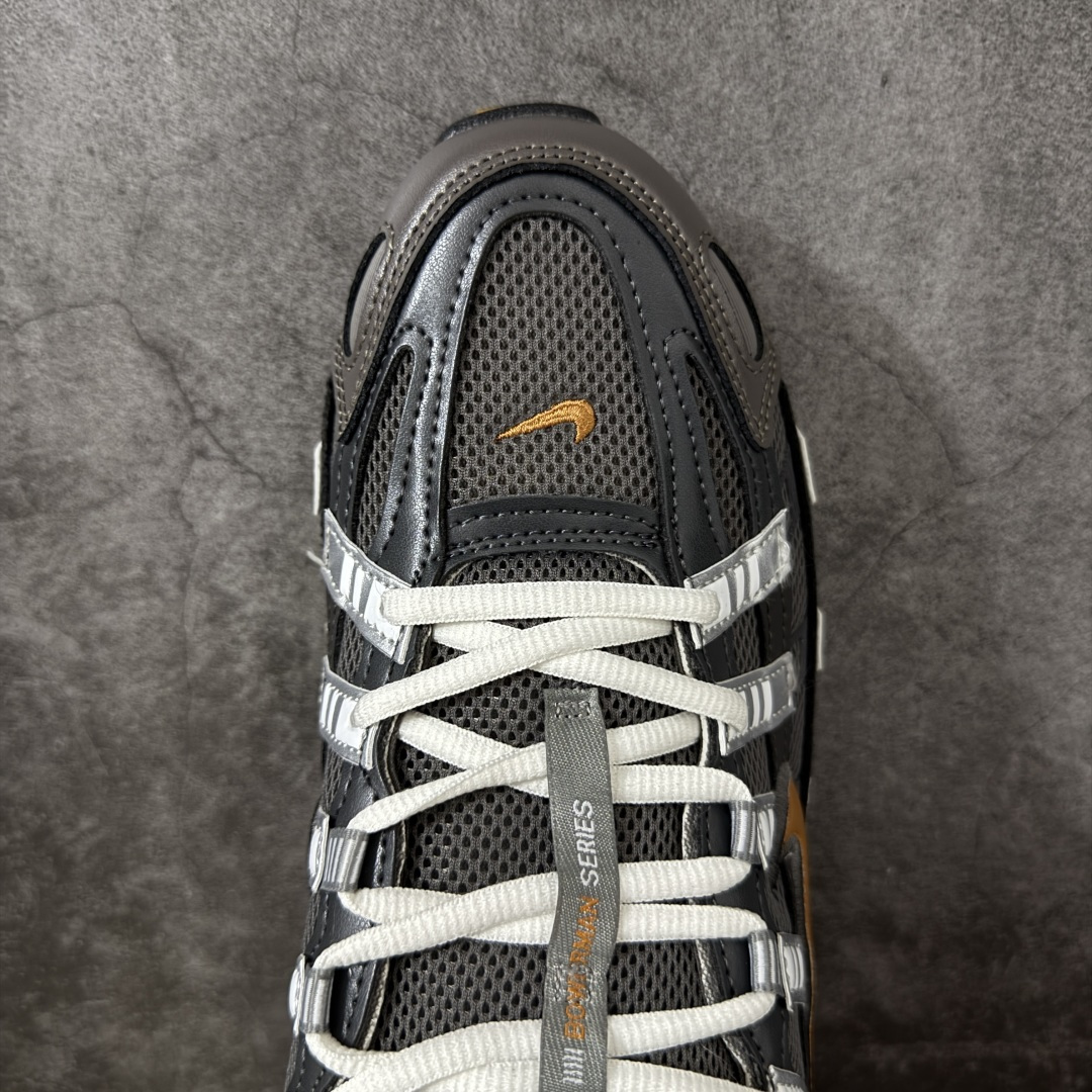Nike P-6000 复古跑鞋又能出街又能跑步！Nike p-6000 女子跑鞋内外侧都用了灰色的钩子