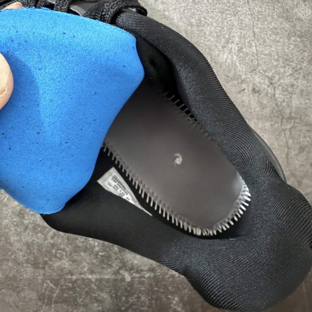 图片[8]-【XE纯原】NIKE VOMERO PREMIUM 全掌气垫缓震网面运动跑鞋 市场最强 没有之一 纯原生产线出品 原版开发 全部原材料 细节一比一打造 完美还原zp脚感 正确前后分离式两片纤维柱气垫 上下包裹超软弹泡棉 正确组合大底 区别市场通货 版型完美 鞋面材料同步原版1：1 全部原版开发校对 欢迎对比💪🏻 Nike 运用 Air技术专利，推出 Nike Pegasus Premium，沿用经典 Pegasus 系列产品深受跑者喜爱的缓震功能，并配置 Nike 首款可见式塑形 Air Zoom 气垫。 全掌可见的AirZoom首次在Pegasus系列中出现，模仿了Vaporfly的碳板曲线，增强了跑步时的流畅过渡。 货号：HQ2050-001 尺码：39-46（半）-选品中心