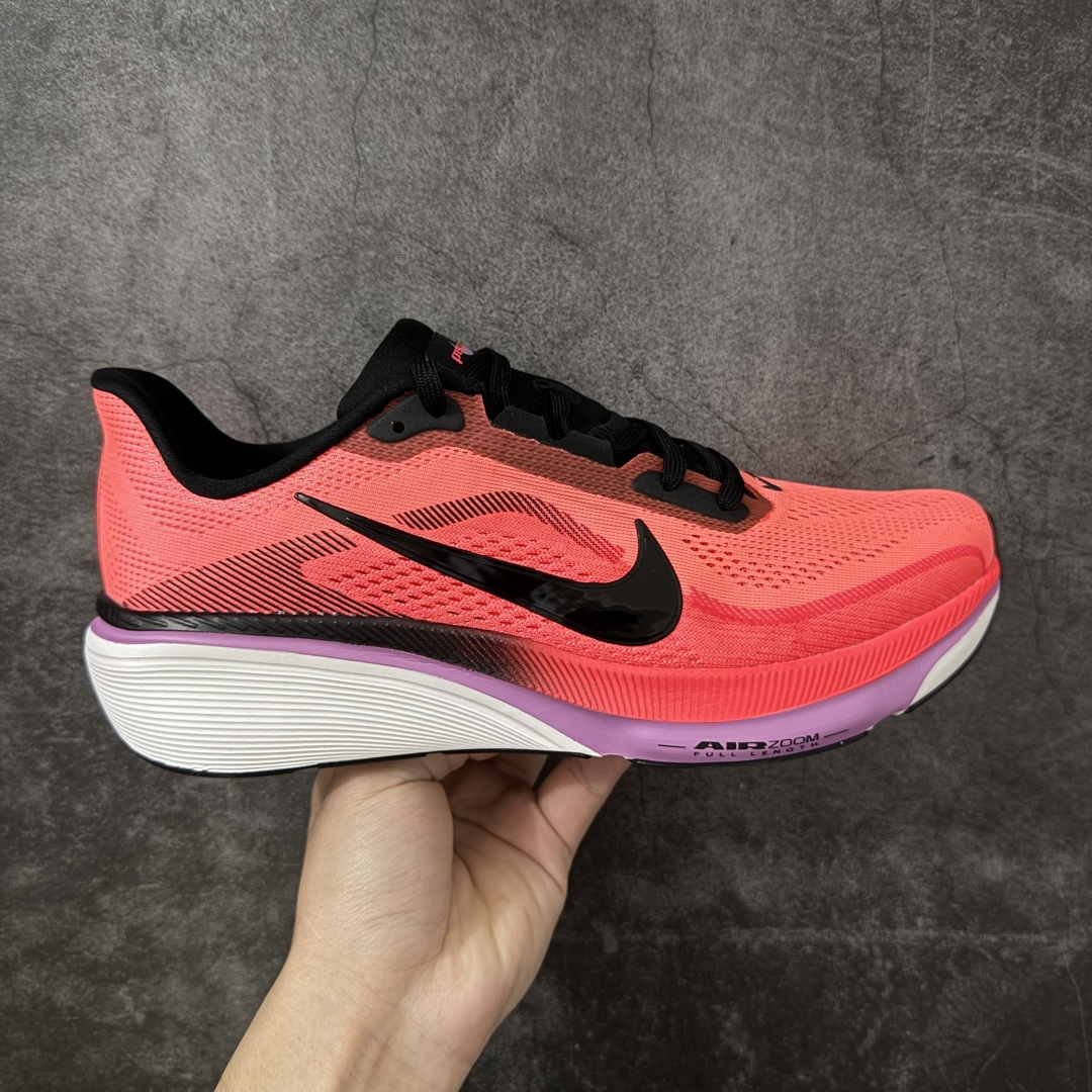 【XE纯原】Nike Air Zoom Pegasus 42 登月42代超级飞马系列马拉松跑步鞋 IB1881-602 平台专供 充正品质 之前未流通市场版本 内里嵌入定型海绵 中底搭载前Zoom+全掌React配置 全部原鞋开发打造 所有细节全部同步原版 全新一代拥有 Zoom Air 一如既往的稳定感和流畅感 鞋面采用工程网眼设计 为特定高热区域营造出色透气性 进一步增加鞋面的穿孔数量 让足部能够快速散热 中足搭配 Flywire 飞线 在高速运动时营造舒适稳定的贴合感 内置Zoon气垫加持 动力十足！ 尺码： 36-46-选品中心