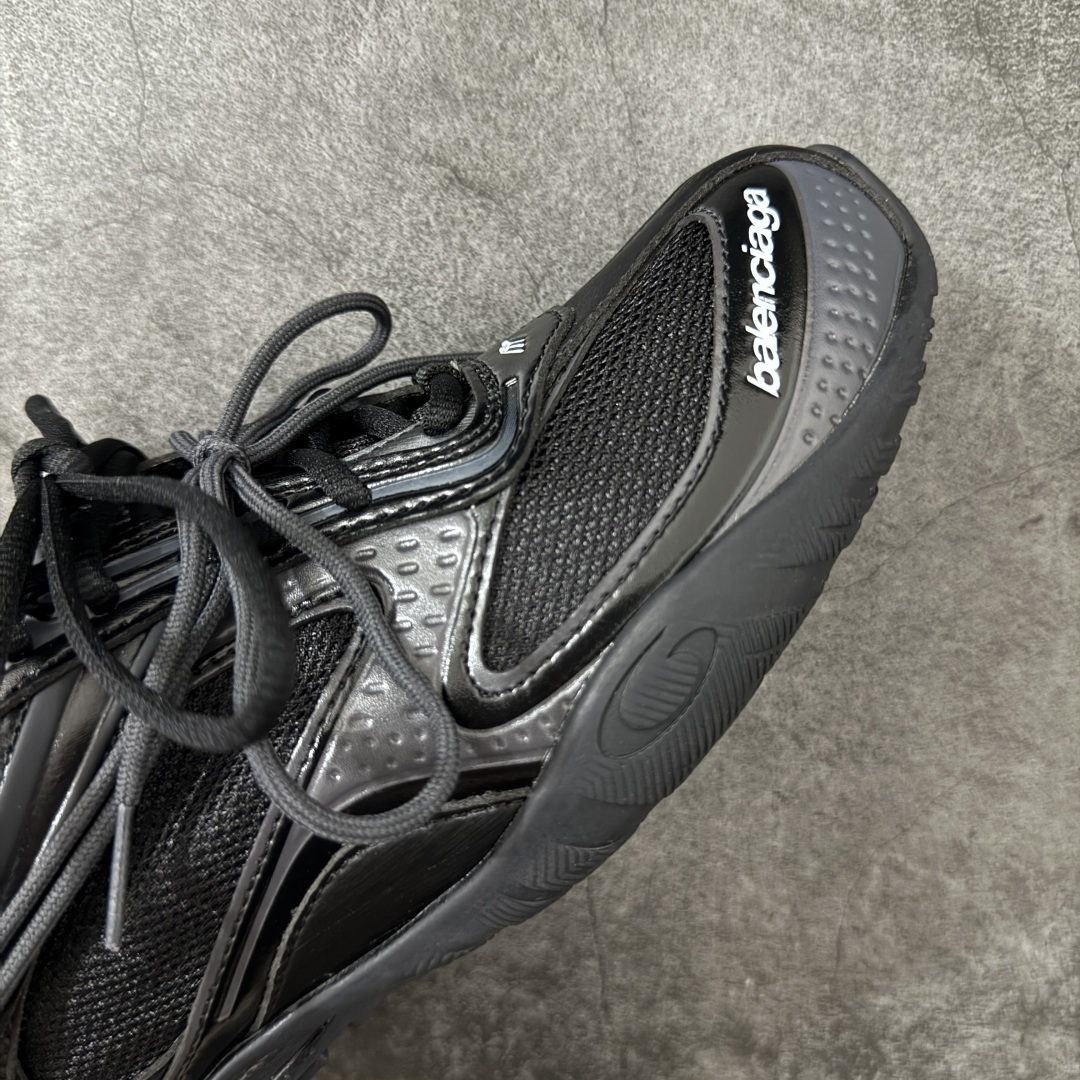 Balenciaga巴黎世家 Radar 圆头系带 做旧效果 低帮 生活休闲鞋巴黎世家25代轻薄款经典黑