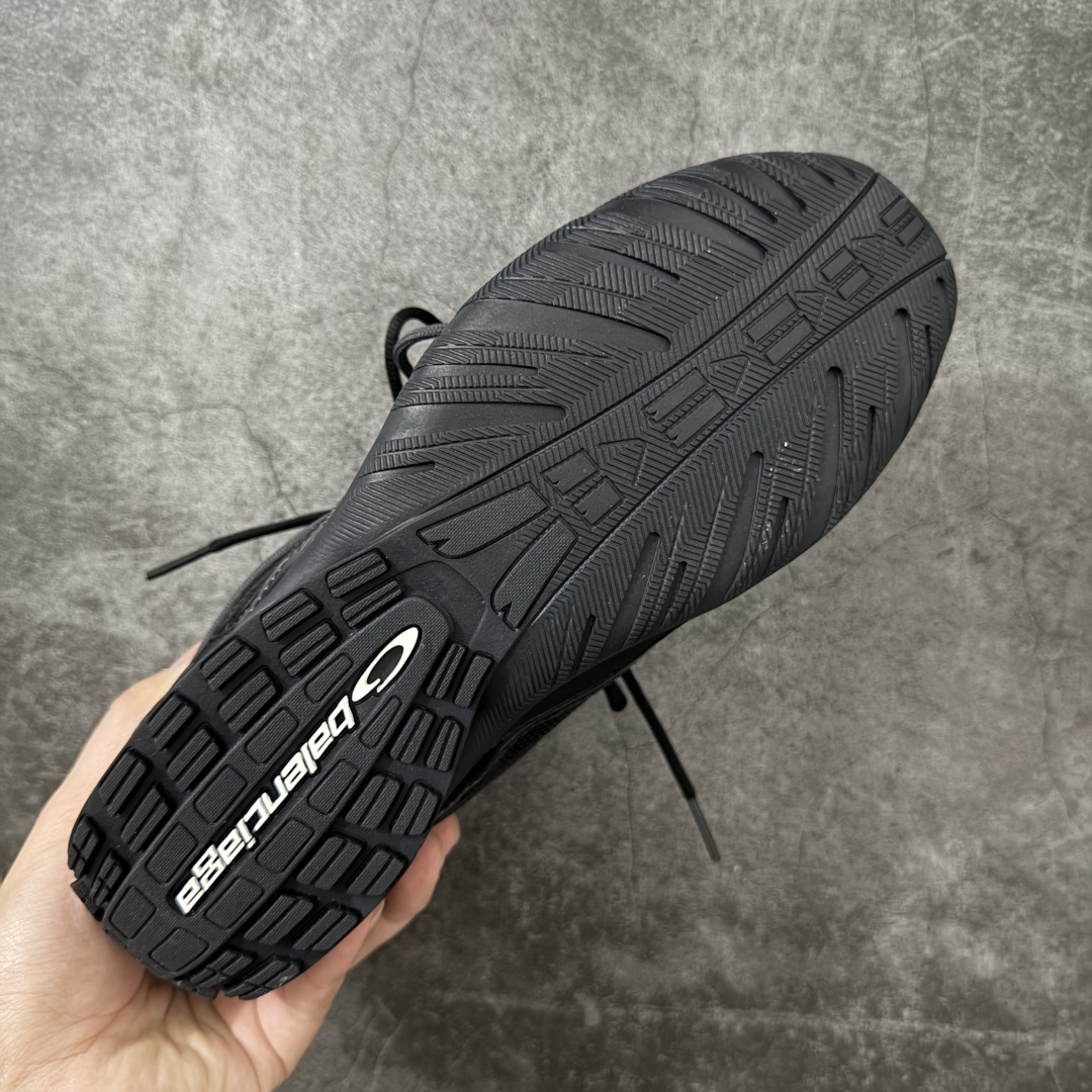 Balenciaga巴黎世家 Radar 圆头系带 做旧效果 低帮 生活休闲鞋巴黎世家25代轻薄款经典黑