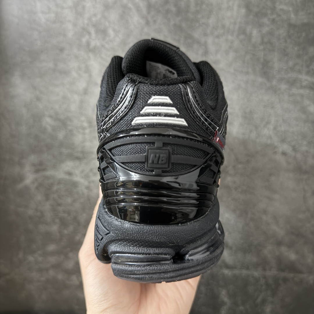 图片[4]-【纯原版】NB新百伦New Balance NB1906 U1906ROE系列复古老爹风休闲运动慢跑鞋 采用轻质牛剖革拼接透气网眼衬垫织物鞋面材质#T-Beam大底提供足步弓支撑，保持步态稳定#后跟搭载外露缓震胶 鞋身整体以各种深浅不一的灰色覆盖，鞋头以淡蓝色调装饰，网眼衬垫通过不规律的色块实现做旧的美感，泛黄的鞋底更是进一步增添了复古气息。 尺码：36 37 37.5 38 38.5 39.5 40 40.5 41.5 42 42.5 43 44 45 46.5-莆田鞋