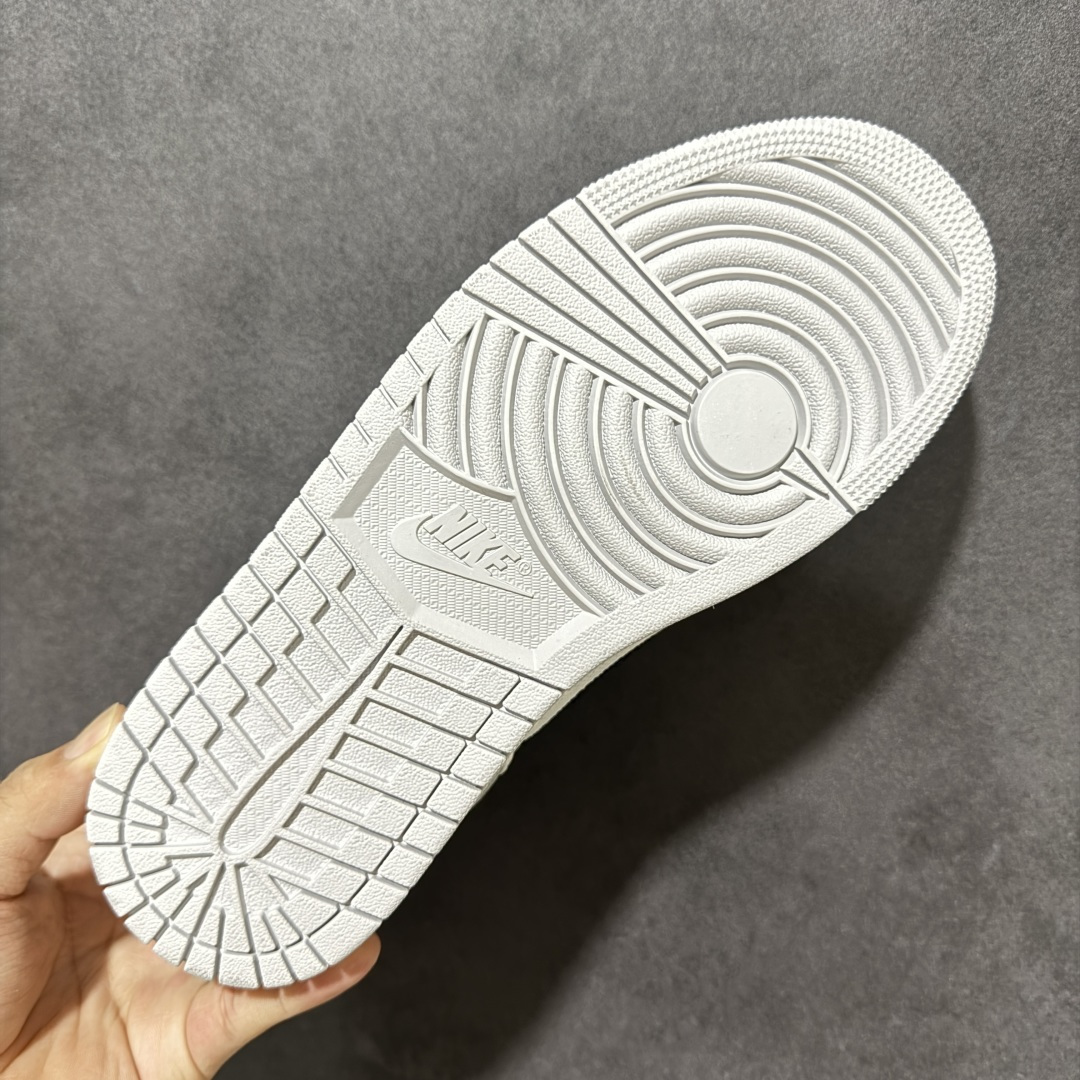 图片[9]-【K版纯原】Air Jordan AJ1 Low 低帮 IM2055-101 全新流水线出品 市场第二梯队最强版 全部原鞋开发 原楦原纸板开发 全鞋电脑针车 原厂内置全掌气垫 原盒内在原标 唯一Zp原版鞋带绑法 免检产品 全新2022版型 全头层皮料 完美零毛边处理 原厂配置全掌气垫 价格定位良心 新配色陆续出货 尺码：36-46-选品中心