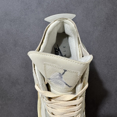 特价 Off-White™ x Air Jordan 4 Retro 特价 Off-White™ x Air Jordan 4 Retro