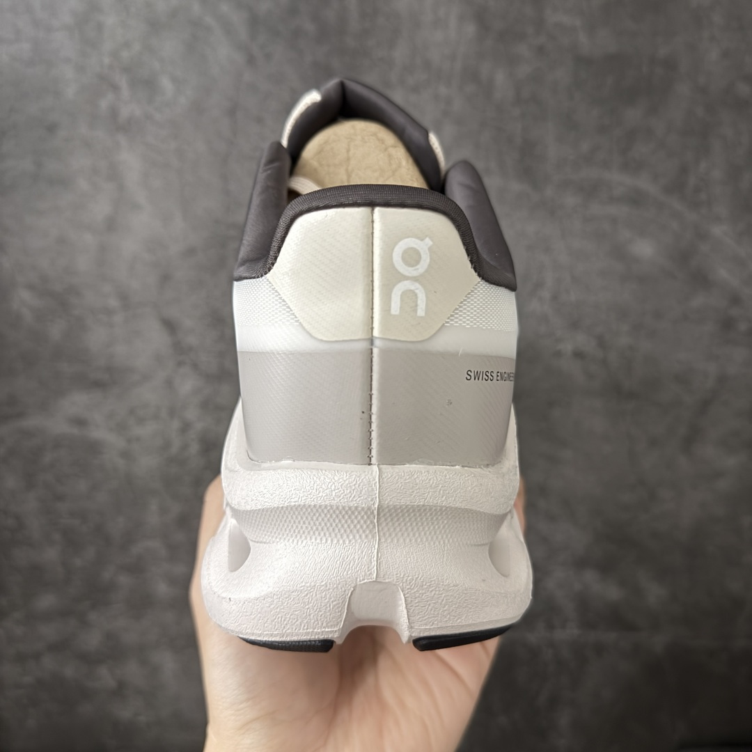 图片[4]-【YH版本】昂跑On Cloudtitl 新品男女同款防水缓震徒步鞋厚底增高运动老爹鞋 云模块高弹eva十橡胶组合，缓震回弹双效合一，抓地力及耐磨性兼备原装进口织物鞋面，厚实兼备透气性，同步原版高频压印及压胶处理，3m反光加持缓震性能提升：cloudtilt 2.0采用了先进的缓震技术，能够有效减少跑步时对关节的冲击，保护运动者的健康。其独特的缓震系统设计能够提供稳定的支撑，确保跑者在跑道上尽情释潜能。 这款运动鞋注重透气性和舒适性，采用轻盈透气的材料，确保双脚在奔跑中感受自由和快感。紧密贴合脚型的设计，提供稳定的支撑，让跑者在奔跑中更加自如。 男码货号3MG10273686 尺码：36 36.5 37 38 38.5 39 40 40.5 41 42 42.5 43 44 44.5 45-选品中心