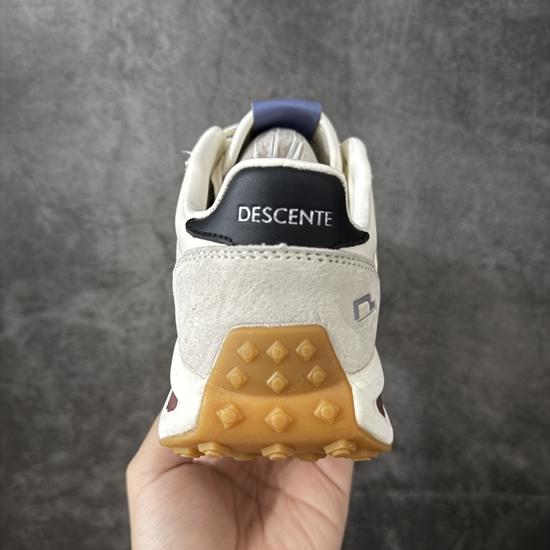 图片[4]-【公司级】迪桑特DESCENTE Chron TRAINER 运动简约 低帮 生活休闲鞋 DESCENTE（迪桑特）创立于1935年，品牌名取自法语词汇，意为“滑降”。品牌箭头标识代表滑雪的三种技术“高速直线滑行”、“穿越”和“侧滑”，也寓意品牌在打造高端专业运动产品中不断追求完美的创新精神，致力于成为中国高端专业滑雪、综训、女子、铁人三项、高尔夫的第一品牌。 尺码：36 36.5 37 38 38.5 39 40 40.5 41 42 42.5 43 44 44.5 45-选品中心