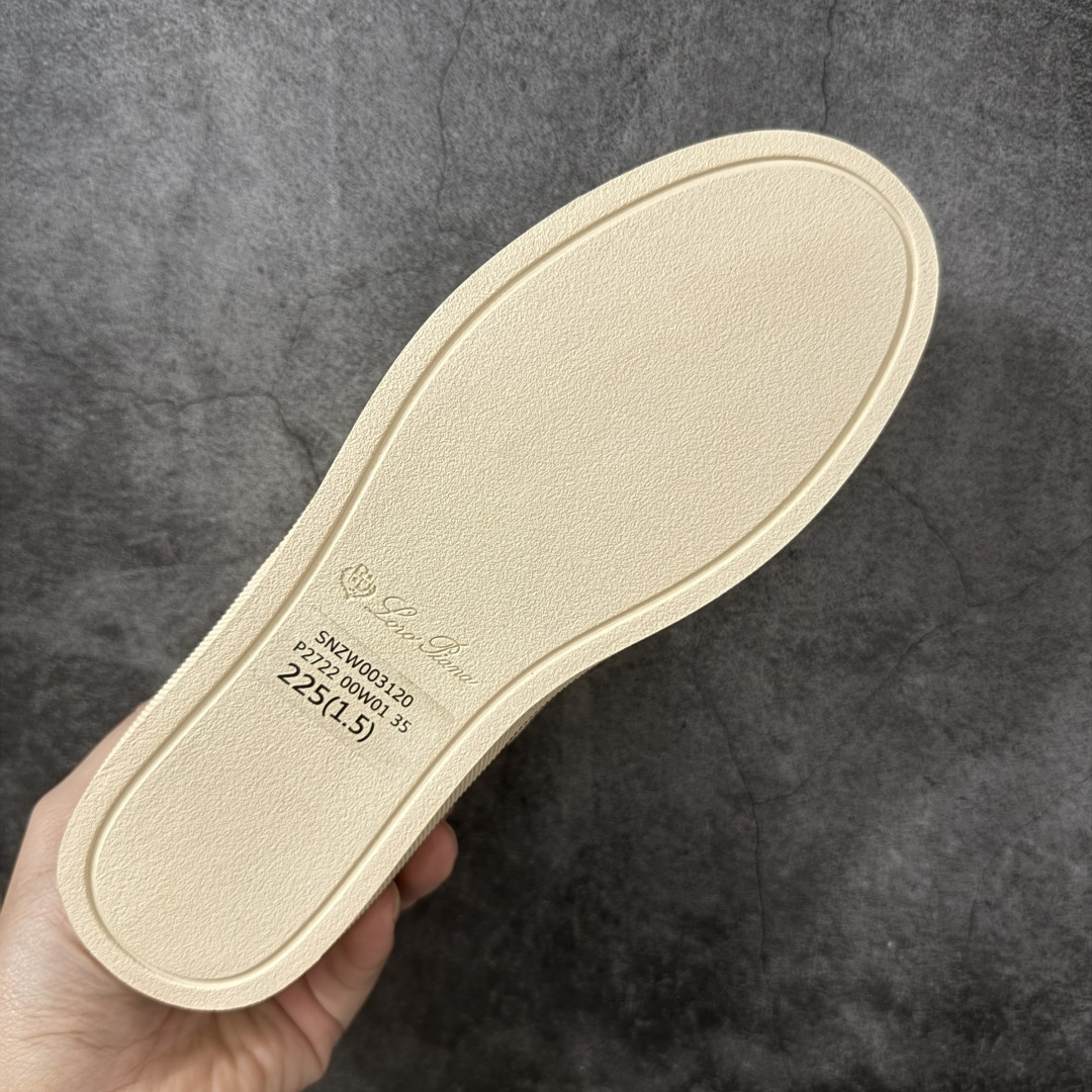 图片[9]-【莞产纯原】Loro Piana Nantucket Walk 圆头系带 低帮 帆布鞋 莞产顶级版本高级包装 老钱帆布鞋 关于鞋的审美和选择也是一种自我表达26年春夏新款系列，春夏刚好是穿帆布鞋的季节，上脚休闲时髦又老钱，帆布并不就代表廉价抵挡呀，随性自如地融入日常，高阶审美的哦 真皮中底，鞋底一圈上线不开胶。 面料：帆布 内里：纯棉布 鞋垫：亚麻 牛皮中底 货号：FAN8505K468 尺码：35-44-选品中心