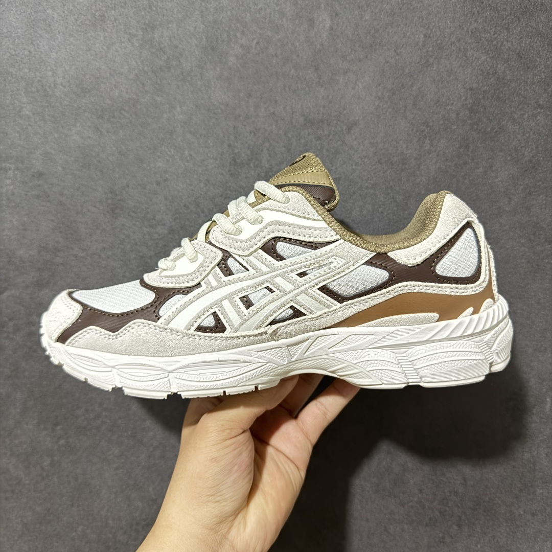 图片[2]-【公司级】Asics Gel-NYC 亚瑟士运动休闲透气专业跑鞋 1203A739-251   鞋面采用反绒皮与网布拼接 透气舒适兼具休闲时尚 结合简明的配色 展现品牌的传承及引领复古流行的主题 虎爪造型的LOGO  #鞋身稳定包裹系统 支撑鞋身 经典宽大鞋型配备防偏移设计提升包裹性 穿着舒适鞋面透气孔设计 提供透气性  尺码：36 37 37.5 38 39 39.5 40 40.5 41.5 42 42.5 43.5 44 45 46 47-选品中心