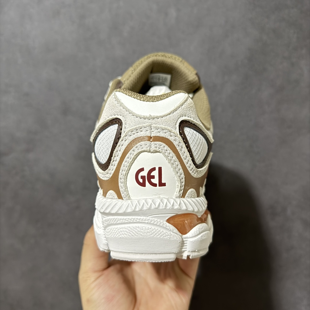图片[4]-【公司级】Asics Gel-NYC 亚瑟士运动休闲透气专业跑鞋 1203A739-251   鞋面采用反绒皮与网布拼接 透气舒适兼具休闲时尚 结合简明的配色 展现品牌的传承及引领复古流行的主题 虎爪造型的LOGO  #鞋身稳定包裹系统 支撑鞋身 经典宽大鞋型配备防偏移设计提升包裹性 穿着舒适鞋面透气孔设计 提供透气性  尺码：36 37 37.5 38 39 39.5 40 40.5 41.5 42 42.5 43.5 44 45 46 47-选品中心