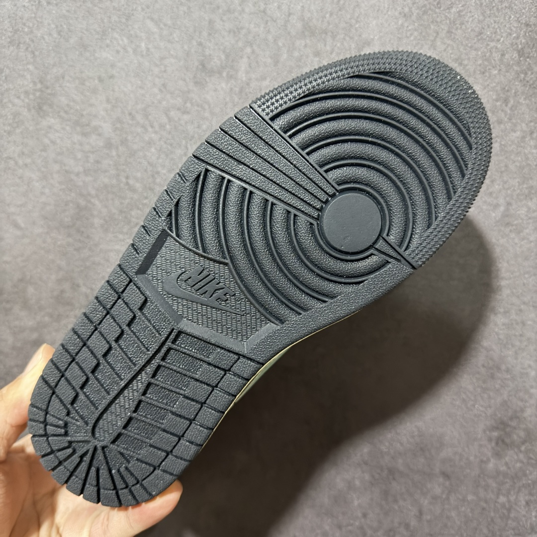图片[9]-【H11纯原】Nike Air Jordan 1 Low SE AJ1 乔一 舒适贴合 防滑耐磨 低帮 复古篮球鞋 货号：DC0774-001 尺码：35.5 36 36.5 37.5 38 38.5 39 40 40.5 41 42 42.5 43 44 45 46 47.5 #H11顶级纯原 纯原外贸平台特供订单 #全套原纸板楦头开发 #原厂特供材料配套加持 #确保原汁原味 完美呈现版型 #原档数据独家私模大底 #男女鞋同步官方开发至48.5 #原装进口轻量化鞋垫 #进口港宝加持 后跟自然饱满 还原公司包裹性 #鞋面采用原装数据贴合技术 #全方位贴合包裹脚型 #鞋跟部鞋底牵引设计 #提供强大的抓地性能 #更适应不同实战场地路面-选品中心