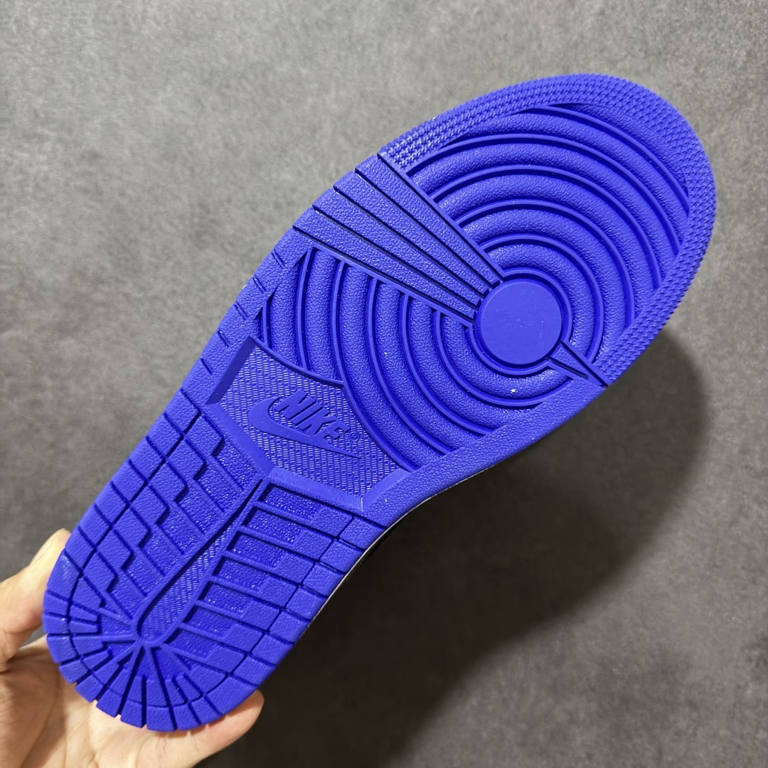 图片[9]-【H11纯原】Nike Air Jordan 1 Low SE AJ1 乔一 舒适贴合 防滑耐磨 低帮 复古篮球鞋 货号：553558-154 尺码：35.5 36 36.5 37.5 38 38.5 39 40 40.5 41 42 42.5 43 44 45 46 47.5 #H11顶级纯原 纯原外贸平台特供订单 #全套原纸板楦头开发 #原厂特供材料配套加持 #确保原汁原味 完美呈现版型 #原档数据独家私模大底 #男女鞋同步官方开发至48.5 #原装进口轻量化鞋垫 #进口港宝加持 后跟自然饱满 还原公司包裹性 #鞋面采用原装数据贴合技术 #全方位贴合包裹脚型 #鞋跟部鞋底牵引设计 #提供强大的抓地性能 #更适应不同实战场地路面-选品中心