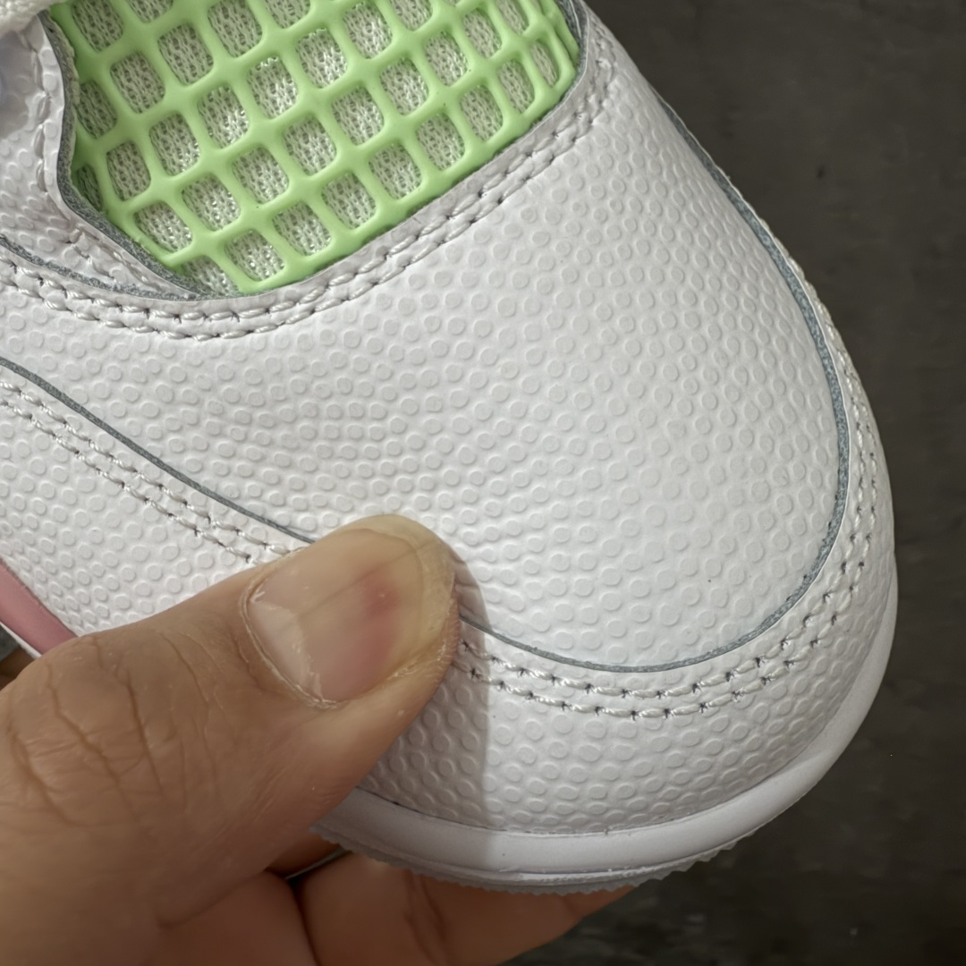 图片[5]-【新DT版】Air Jordan AJ4 Retro Valentine\’s Day 情人节彩蛋 IB7068-100 原厂头层皮料 全新升级改良 原鞋原楦原纸板同源开发 完美呈现乔4的版型 内侧正确双色网格 还原细节 正确气垫颜色 正确网格工艺 正确拉帮工艺 全鞋原装材料制作 原档案原模具打造 支持全方位与正品对比 尺码：35.5 36 36.5 37.5 38 38.5 39 40-莆田鞋