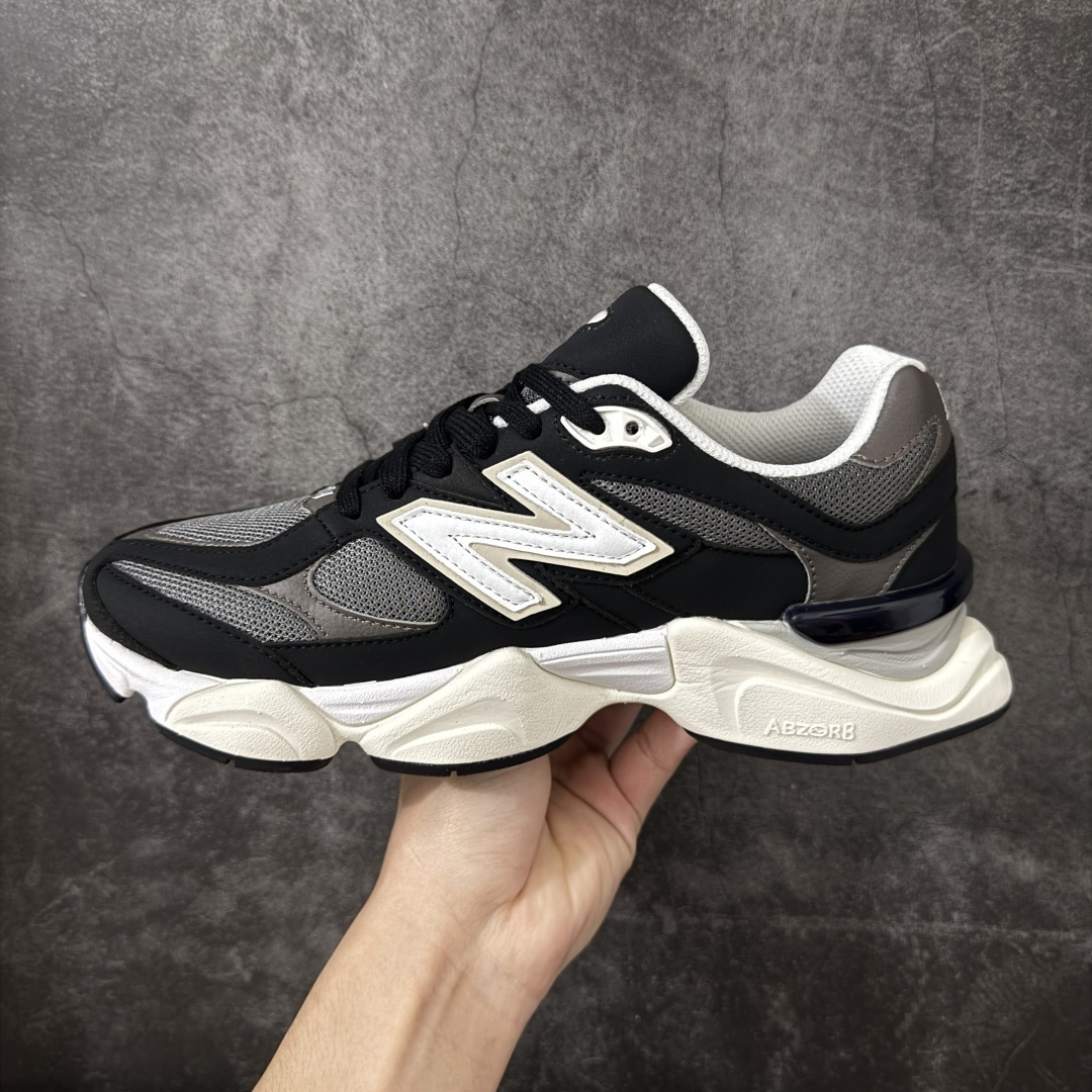 图片[2]-【纯原版】 New Balance NB9060 联名款 复古休闲运动慢跑鞋 U9060510 全套原楦原纸板原厂数据开发 进口三明治网面 原装进口翻毛皮料正确绒感卡色 正确中底拉帮中底网布细节 原厂标裁 带紫光防伪 定制后跟透明水晶模块 冲裁组合 大底贴合程度胶水上色把控完美 整洁度挑战全网艺术家 多道序QC把关品质完善 匠心打造 耗时两个月开发完成 工艺极其复杂难度可想而知 新开独立私模大底 全网唯一正确六层组合大底 高端零售专供产物 尺码：36 37 37.5 38 38.5 39 40 40.5 41 42 42.5 43 44 45 46.5-选品中心