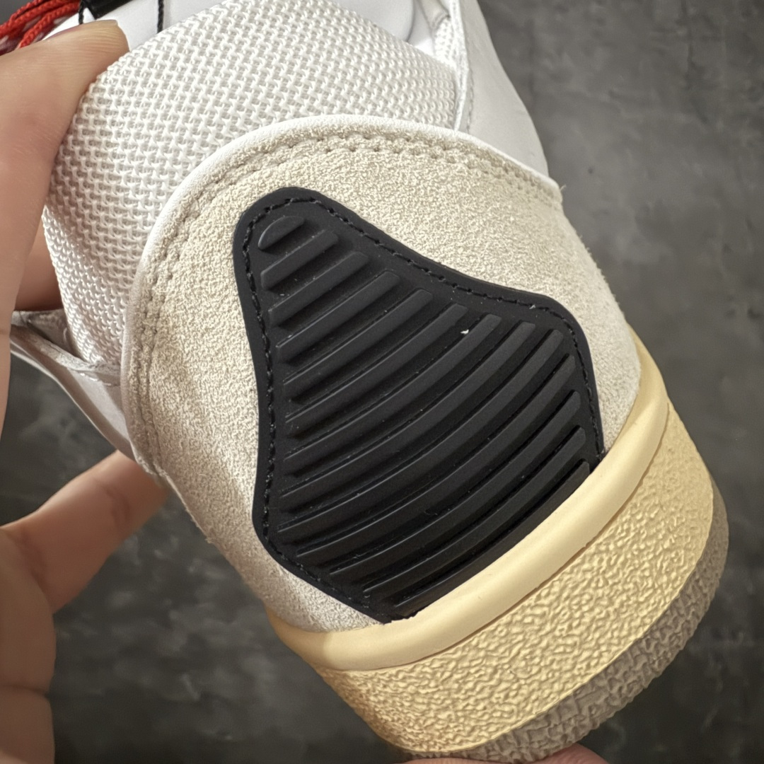 图片[2]-【OG纯原版】 Lanvin Leather Curb Sneakers 浪凡面包鞋 现货 原版1：1开模重工艺制作 面料采用进口牛磨砂➕环保牛反绒➕金钢网织物 内里柔软透气太空棉面料 原版开模双色TPU大底 顶级品质 区别市场流通其他货品 Leather是一款灵感源自90年代的运动鞋 设计自信 尺寸夸张 这款鞋由纳帕小牛皮、翻毛皮和网眼布制成 圆润的外形、加垫的鞋舌和弯曲的金属孔眼使这款精心打造的鞋格外舒适 尺码：35-46-选品中心