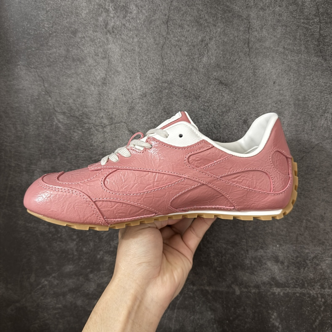 图片[2]-【纯原S版】BOTTEGA VENETA Orbit Runner BV葆蝶家时尚休闲王一博同款老爹鞋运动鞋 原版开发 一比一打造 相似度百分之99以上 市场一梯队级别品质 区别市场任何标文顶级品质版本 采用轻质科技网布面料 搭配几何图案设计橡胶外底 王炸系列 高版本 认准套包工艺 实际增高很多哦 还是一样显腿细非常nice 耐玩耐造 对标对版 套包鞋工艺 认准高版本 大底选用拼色TPU大底 配置原版包装 尺码：36 37 38 39 40 41 42 43 44 45 46 47-选品中心