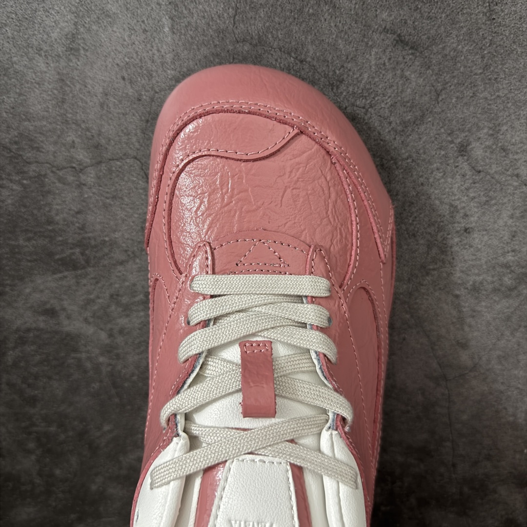 图片[5]-【纯原S版】BOTTEGA VENETA Orbit Runner BV葆蝶家时尚休闲王一博同款老爹鞋运动鞋 原版开发 一比一打造 相似度百分之99以上 市场一梯队级别品质 区别市场任何标文顶级品质版本 采用轻质科技网布面料 搭配几何图案设计橡胶外底 王炸系列 高版本 认准套包工艺 实际增高很多哦 还是一样显腿细非常nice 耐玩耐造 对标对版 套包鞋工艺 认准高版本 大底选用拼色TPU大底 配置原版包装 尺码：36 37 38 39 40 41 42 43 44 45 46 47-选品中心