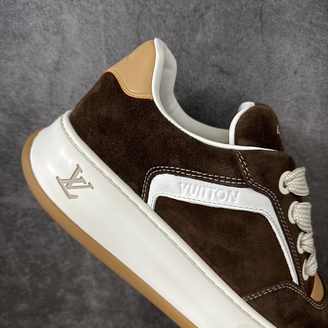 图片[7]-【HS顶级礼盒版】LV 路易威登LOUIS VUITTON Tilted Low Sneakers 倾斜系列低帮复古休闲运动文化百搭板鞋 2026早春款板鞋 饼干鞋 礼盒包装 私模开发大底 正确细节 原鞋原材料1：1打造 完美版型做工 欢迎对比市场任何品质的货品 广东原产 专业LV大厂出品 正确底 大底开发近半年 原楦型开发纸版 全鞋原材料打造 细节 针车 烫金 中底无可挑剔 包装说明书防尘布袋物件(附送官方快递加固牛皮纸外盒!!)# 尺码：39 40 41 42 43 44 45 46-选品中心