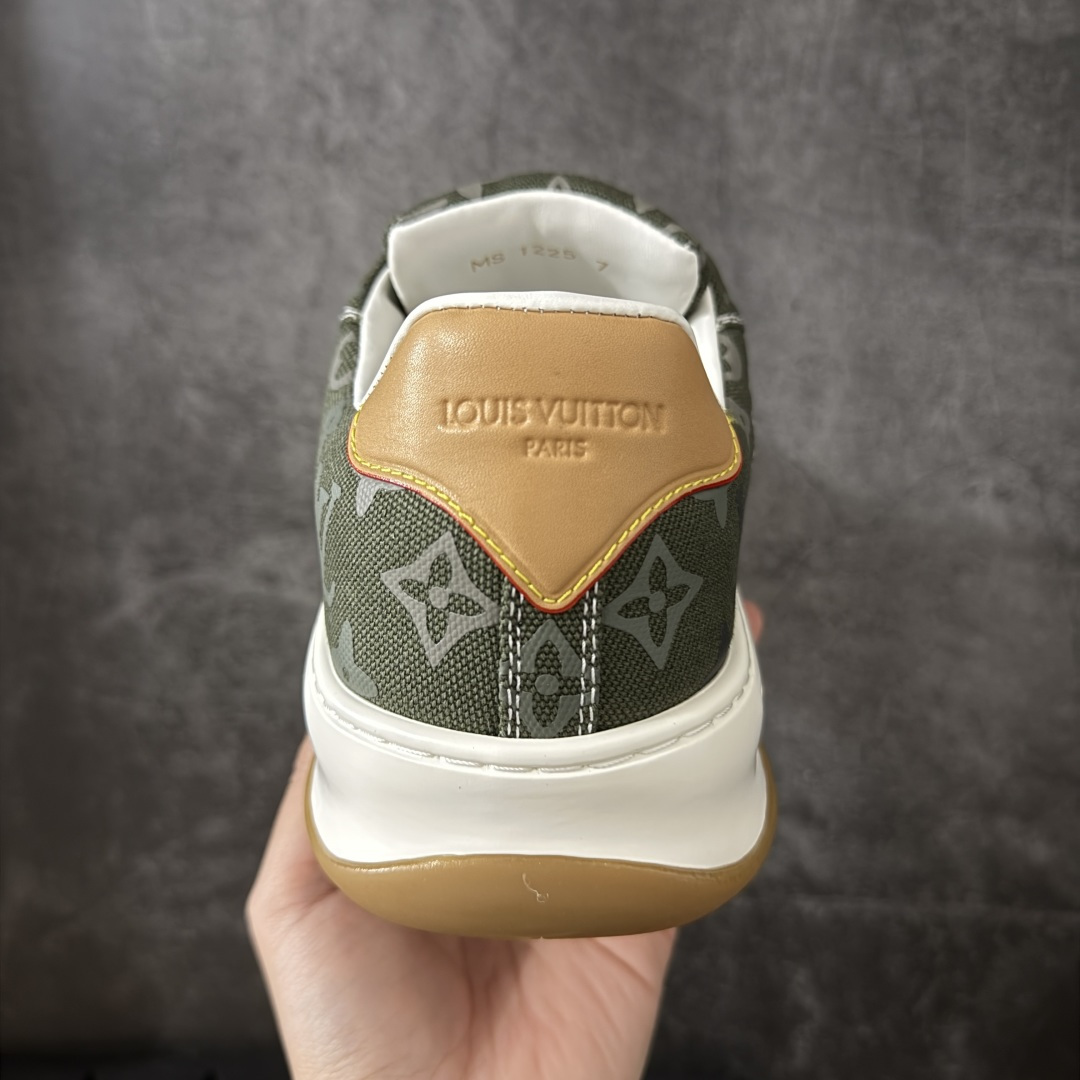 图片[4]-【HS顶级礼盒版】LV 路易威登LOUIS VUITTON Tilted Low Sneakers 倾斜系列低帮复古休闲运动文化百搭板鞋 2026早春款板鞋 饼干鞋 礼盒包装 私模开发大底 正确细节 原鞋原材料1：1打造 完美版型做工 欢迎对比市场任何品质的货品 广东原产 专业LV大厂出品 正确底 大底开发近半年 原楦型开发纸版 全鞋原材料打造 细节 针车 烫金 中底无可挑剔 包装说明书防尘布袋物件(附送官方快递加固牛皮纸外盒!!)# 尺码：39 40 41 42 43 44 45 46-选品中心