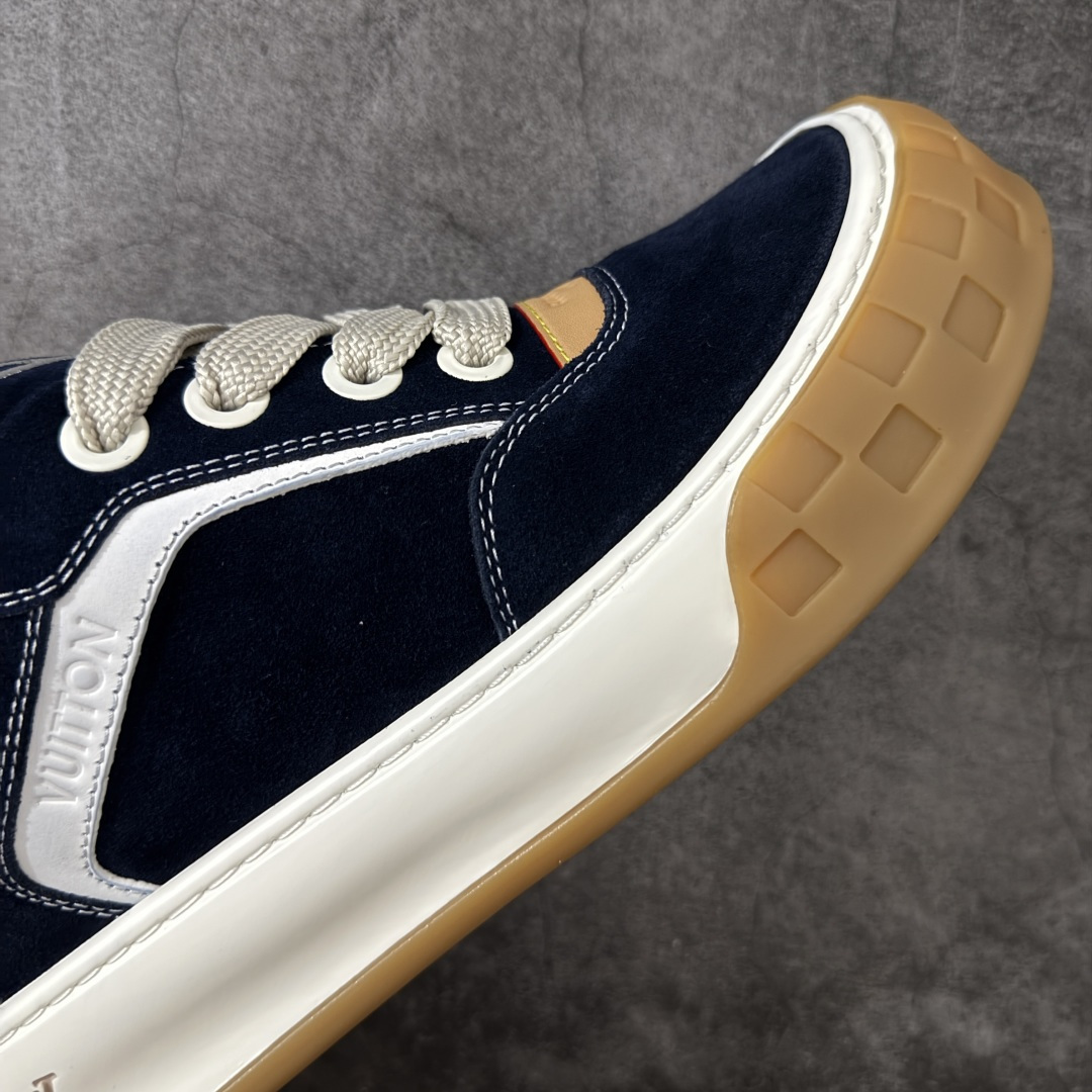 图片[6]-【HS顶级礼盒版】LV 路易威登LOUIS VUITTON Tilted Low Sneakers 倾斜系列低帮复古休闲运动文化百搭板鞋 2026早春款板鞋 饼干鞋 礼盒包装 私模开发大底 正确细节 原鞋原材料1：1打造 完美版型做工 欢迎对比市场任何品质的货品 广东原产 专业LV大厂出品 正确底 大底开发近半年 原楦型开发纸版 全鞋原材料打造 细节 针车 烫金 中底无可挑剔 包装说明书防尘布袋物件(附送官方快递加固牛皮纸外盒!!)# 尺码：39 40 41 42 43 44 45 46-选品中心