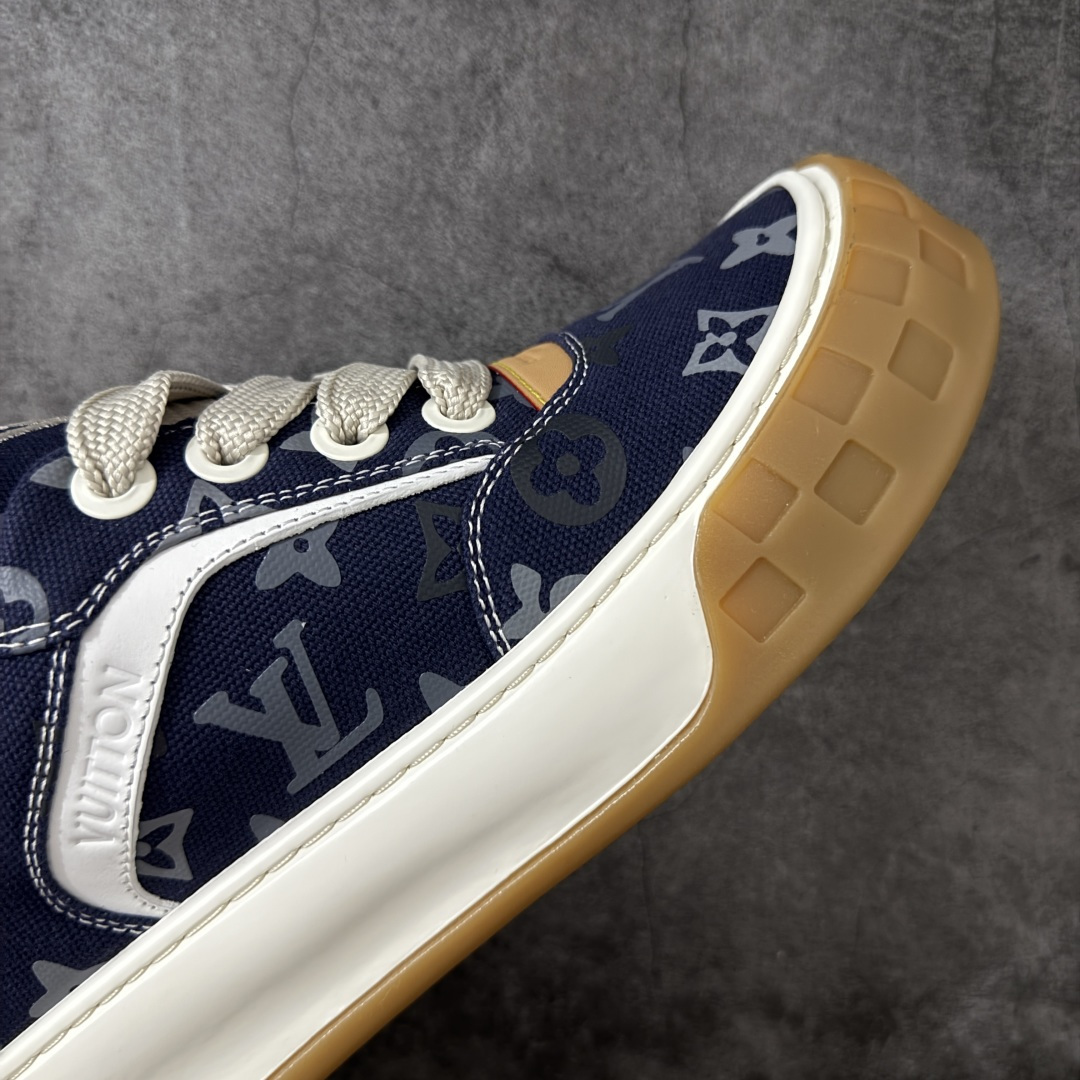 图片[6]-【HS顶级礼盒版】LV 路易威登LOUIS VUITTON Tilted Low Sneakers 倾斜系列低帮复古休闲运动文化百搭板鞋 2026早春款板鞋 饼干鞋 礼盒包装 私模开发大底 正确细节 原鞋原材料1：1打造 完美版型做工 欢迎对比市场任何品质的货品 广东原产 专业LV大厂出品 正确底 大底开发近半年 原楦型开发纸版 全鞋原材料打造 细节 针车 烫金 中底无可挑剔 包装说明书防尘布袋物件(附送官方快递加固牛皮纸外盒!!)# 尺码：39 40 41 42 43 44 45 46-莆田鞋