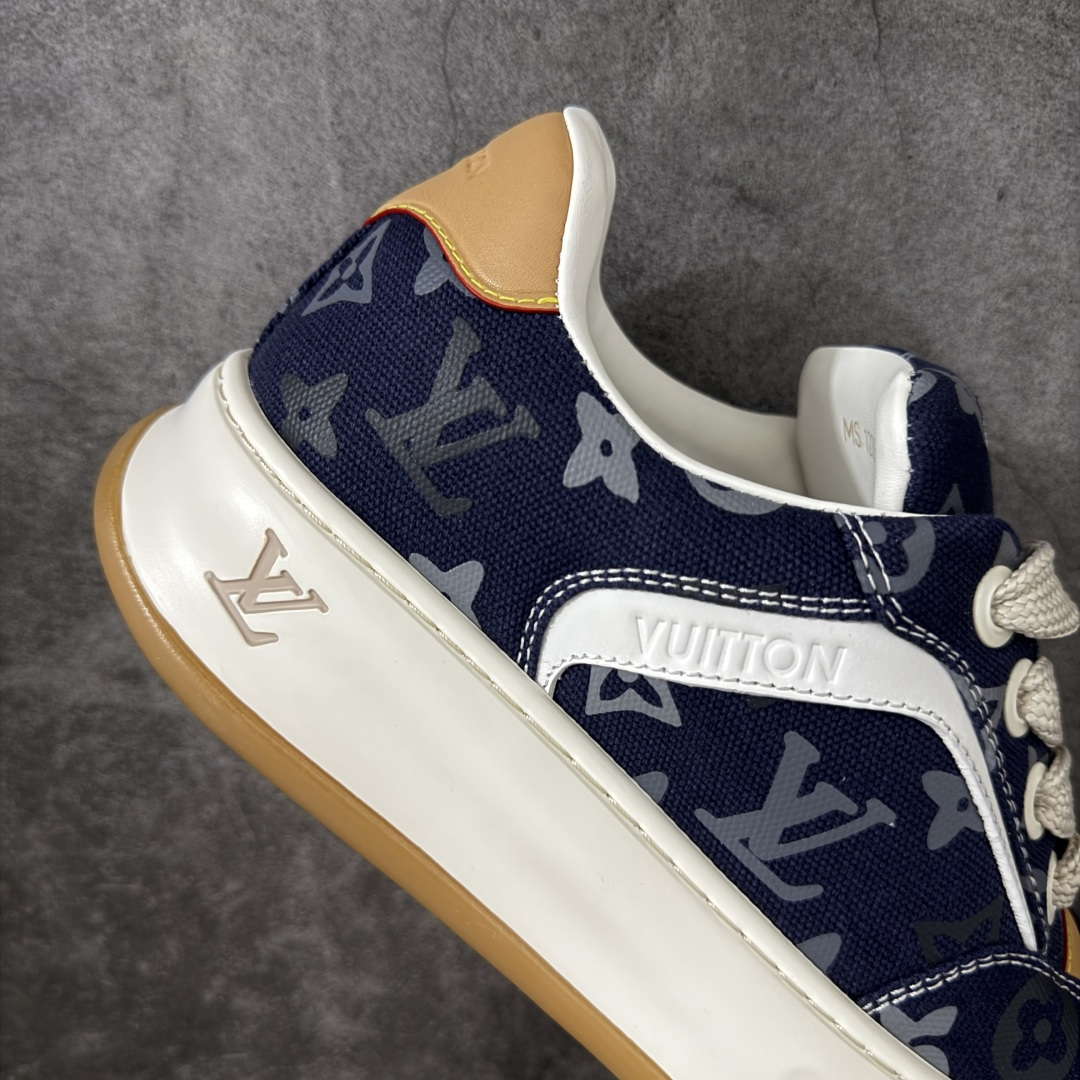 图片[7]-【HS顶级礼盒版】LV 路易威登LOUIS VUITTON Tilted Low Sneakers 倾斜系列低帮复古休闲运动文化百搭板鞋 2026早春款板鞋 饼干鞋 礼盒包装 私模开发大底 正确细节 原鞋原材料1：1打造 完美版型做工 欢迎对比市场任何品质的货品 广东原产 专业LV大厂出品 正确底 大底开发近半年 原楦型开发纸版 全鞋原材料打造 细节 针车 烫金 中底无可挑剔 包装说明书防尘布袋物件(附送官方快递加固牛皮纸外盒!!)# 尺码：39 40 41 42 43 44 45 46-莆田鞋