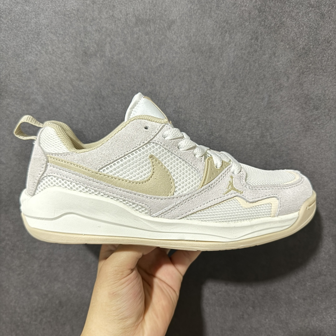 特价【GQ福利】Nike Jordan CMFT Era 纯原头层细腻猪八 运动休闲板鞋 货号：HJ6778-102 尺码：36-39-选品中心