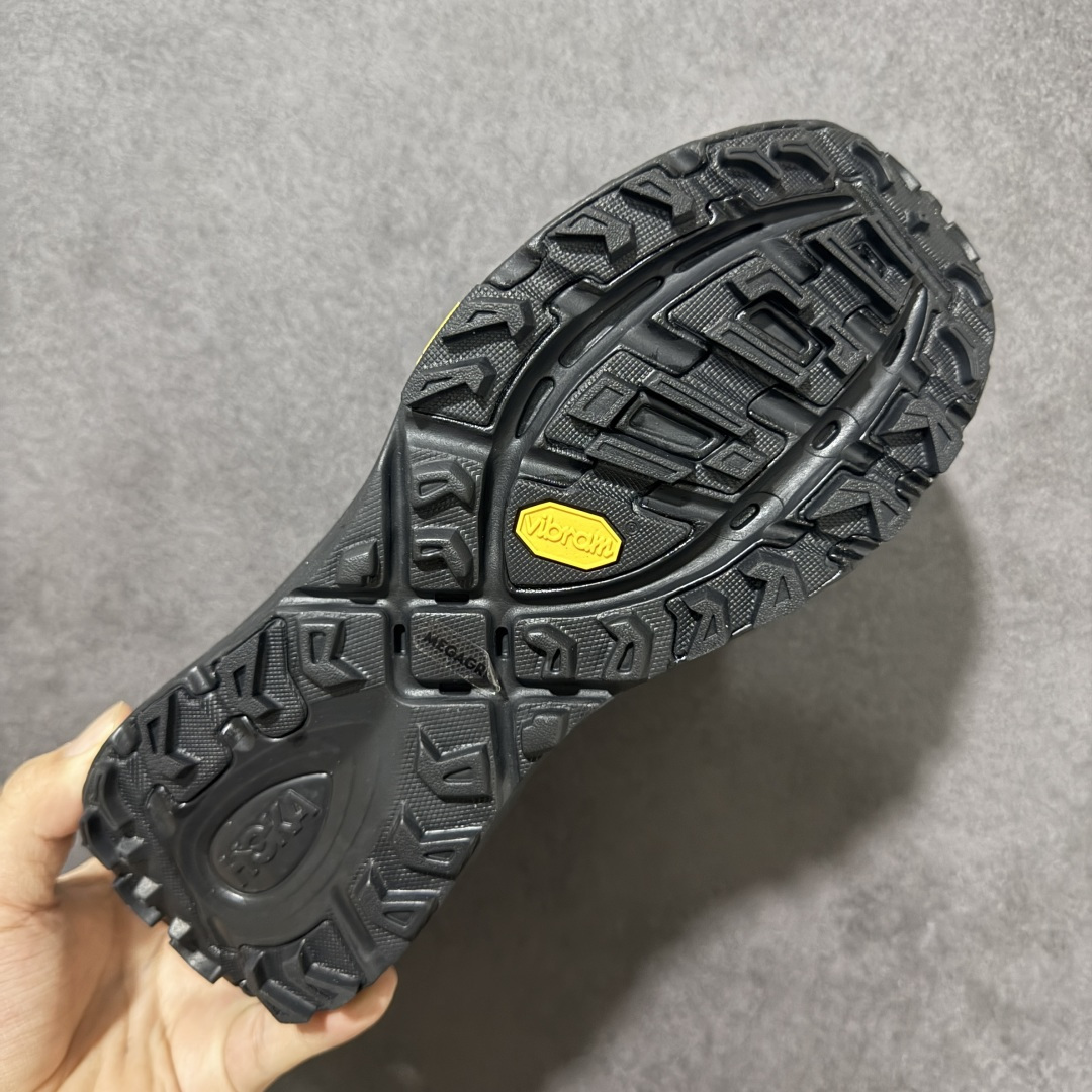 图片[9]-【公司级】全球知名奢侈品牌-蒙口/Moncler x HOKA ONE ONE Mafate Speed 2 Low 玛法特2代系列低帮轻量户外越野休闲运动慢跑鞋“联名云白深蓝红 1171891 男女鞋真标半码制，升级原楦原纸版开发版型，采用热熔透气网孔科技鞋面材质，原装轻量化材料Fresh Foam超轻量泡棉中底，外置VIBRAM 橡胶防滑黄金大底❗️复古老爹厚底旅游鞋火了,最潮户外鞋❗️ 尺码：36 36.5 37 38 38.5 39 40 40.5 41 42 42.5 43 44 45-莆田鞋