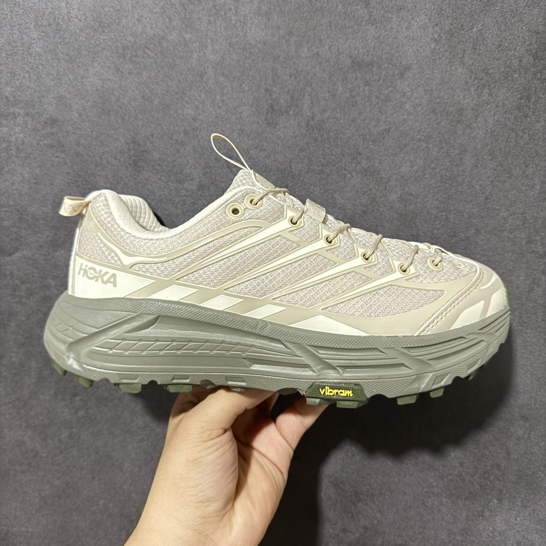 【公司级】Hoka Mafate Speed 2 TS 马法特二代超轻厚底轻量山地跑步鞋 1141572/OLY  #轻量化材料Fresh Foam。超轻量中底全部用料过3C认证！ 滚动平衡科技减少33%能量消耗 ！第二代Mafate更是延续精髓设计，并调整了整体的鞋型，修身的鞋型，更加灵巧的感觉一下子来了。外底韧弹感十足的EVA泡绵，结合Vibram橡胶大底，性能稳定输出，无论是平时穿着还是在潮湿的梅雨季节跑步，都是非常优秀的搭配。   尺码：36 36.5 37 38 38.5 39 40 40.5 41 42 42.5 43 44 45-选品中心