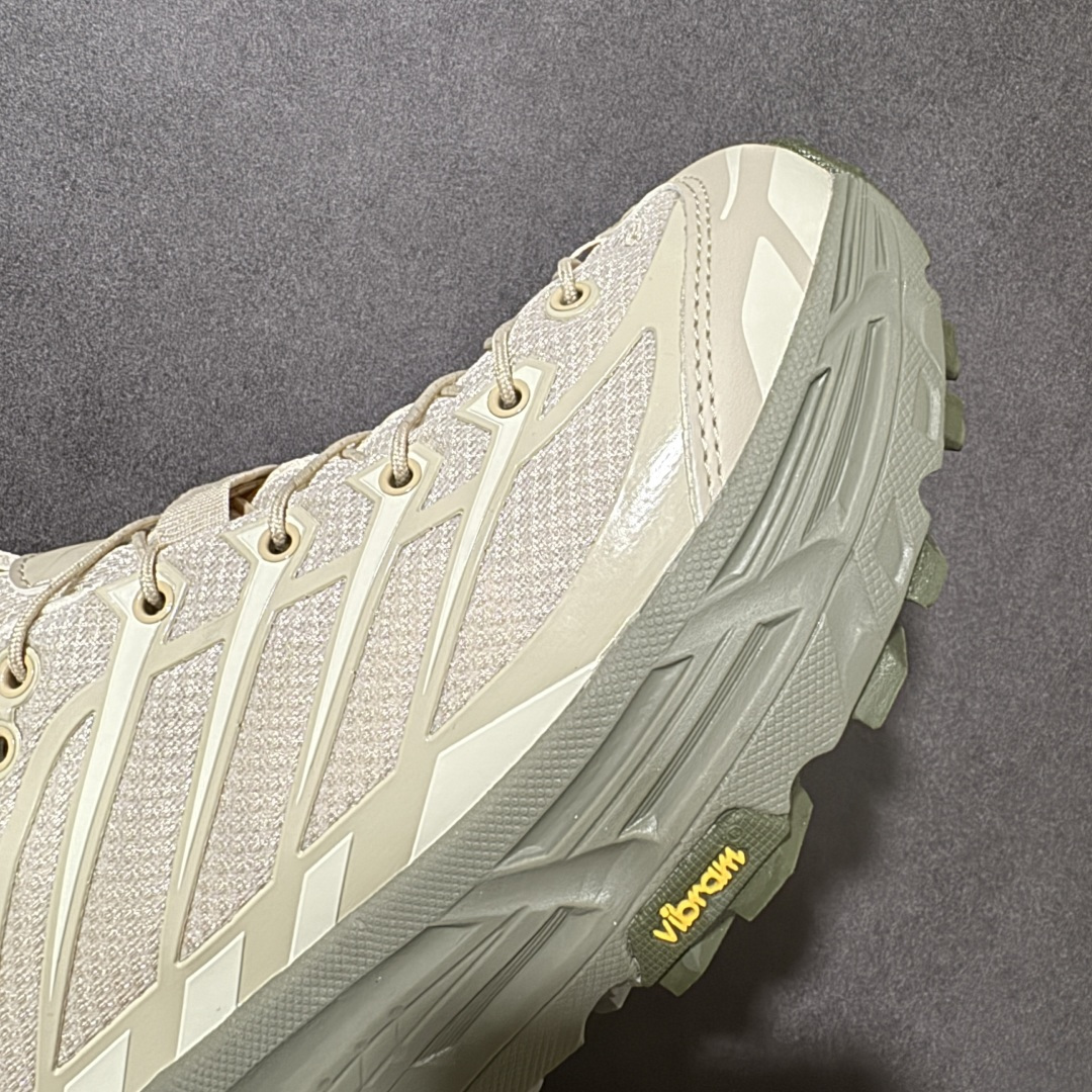 图片[8]-【公司级】Hoka Mafate Speed 2 TS 马法特二代超轻厚底轻量山地跑步鞋 1141572/OLY  #轻量化材料Fresh Foam。超轻量中底全部用料过3C认证！ 滚动平衡科技减少33%能量消耗 ！第二代Mafate更是延续精髓设计，并调整了整体的鞋型，修身的鞋型，更加灵巧的感觉一下子来了。外底韧弹感十足的EVA泡绵，结合Vibram橡胶大底，性能稳定输出，无论是平时穿着还是在潮湿的梅雨季节跑步，都是非常优秀的搭配。   尺码：36 36.5 37 38 38.5 39 40 40.5 41 42 42.5 43 44 45-选品中心