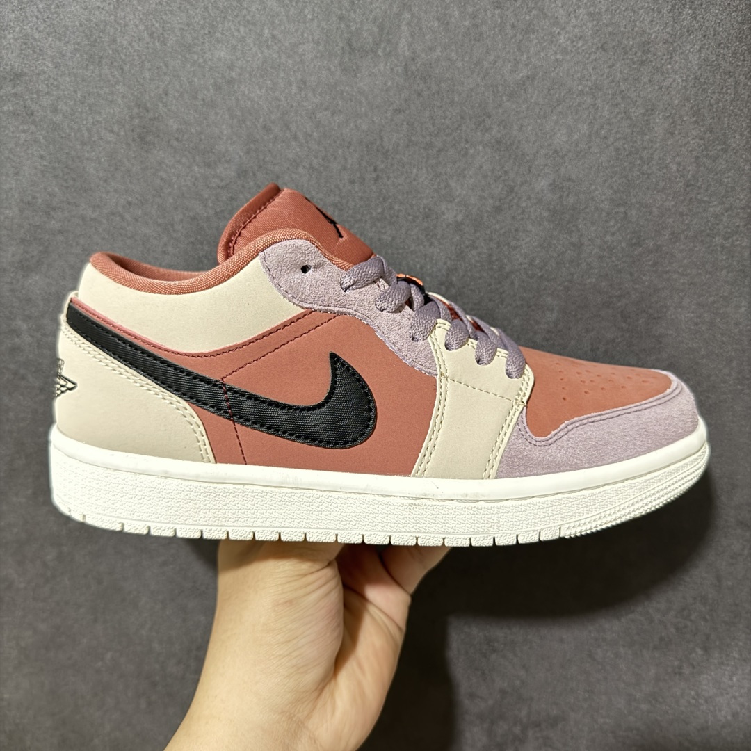 【H11纯原】Nike Air Jordan 1 Low SE AJ1 乔一 舒适贴合 防滑耐磨 低帮 复古篮球鞋 货号：DC0774-602 尺码：35.5 36 36.5 37.5 38 38.5 39 40 40.5 41 42 42.5 43 44 45 46 47.5 #H11顶级纯原 纯原外贸平台特供订单 #全套原纸板楦头开发 #原厂特供材料配套加持 #确保原汁原味 完美呈现版型 #原档数据独家私模大底 #男女鞋同步官方开发至48.5 #原装进口轻量化鞋垫 #进口港宝加持 后跟自然饱满 还原公司包裹性 #鞋面采用原装数据贴合技术 #全方位贴合包裹脚型 #鞋跟部鞋底牵引设计 #提供强大的抓地性能 #更适应不同实战场地路面-选品中心