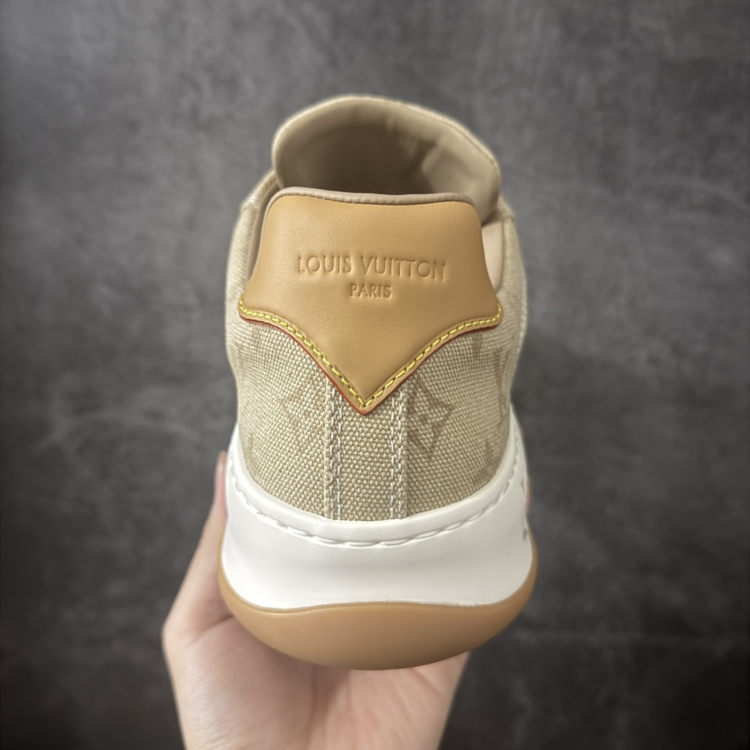 图片[4]-【佛山超a版】LV 路易威登LOUIS VUITTON Tilted Low Sneakers 倾斜系列低帮复古休闲运动文化百搭板鞋 2026早春款板鞋 饼干鞋 市场最顶天花板 正确细节 完美版型做工 欢迎对比市场任何品质的货品 广东原产 升级原楦型开发纸版 包装说明书防尘布袋物件(附送官方快递加固牛皮纸外盒!!)#采用Monogram 丹宁布鞋面材质#鞋垫嵌入软脚感EVA物料#后跟耐弯折滴塑支撑片#全新开发TPR光泽组合隔色鞋底❗ 尺码：39 40 41 42 43 44 45-选品中心