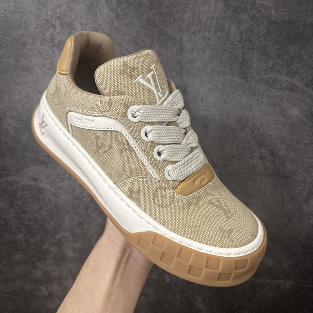 图片[3]-【佛山超a版】LV 路易威登LOUIS VUITTON Tilted Low Sneakers 倾斜系列低帮复古休闲运动文化百搭板鞋 2026早春款板鞋 饼干鞋 市场最顶天花板 正确细节 完美版型做工 欢迎对比市场任何品质的货品 广东原产 升级原楦型开发纸版 包装说明书防尘布袋物件(附送官方快递加固牛皮纸外盒!!)#采用Monogram 丹宁布鞋面材质#鞋垫嵌入软脚感EVA物料#后跟耐弯折滴塑支撑片#全新开发TPR光泽组合隔色鞋底❗ 尺码：39 40 41 42 43 44 45-选品中心