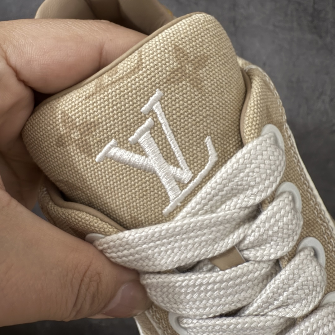 图片[6]-【佛山超a版】LV 路易威登LOUIS VUITTON Tilted Low Sneakers 倾斜系列低帮复古休闲运动文化百搭板鞋 2026早春款板鞋 饼干鞋 市场最顶天花板 正确细节 完美版型做工 欢迎对比市场任何品质的货品 广东原产 升级原楦型开发纸版 包装说明书防尘布袋物件(附送官方快递加固牛皮纸外盒!!)#采用Monogram 丹宁布鞋面材质#鞋垫嵌入软脚感EVA物料#后跟耐弯折滴塑支撑片#全新开发TPR光泽组合隔色鞋底❗ 尺码：39 40 41 42 43 44 45-莆田鞋