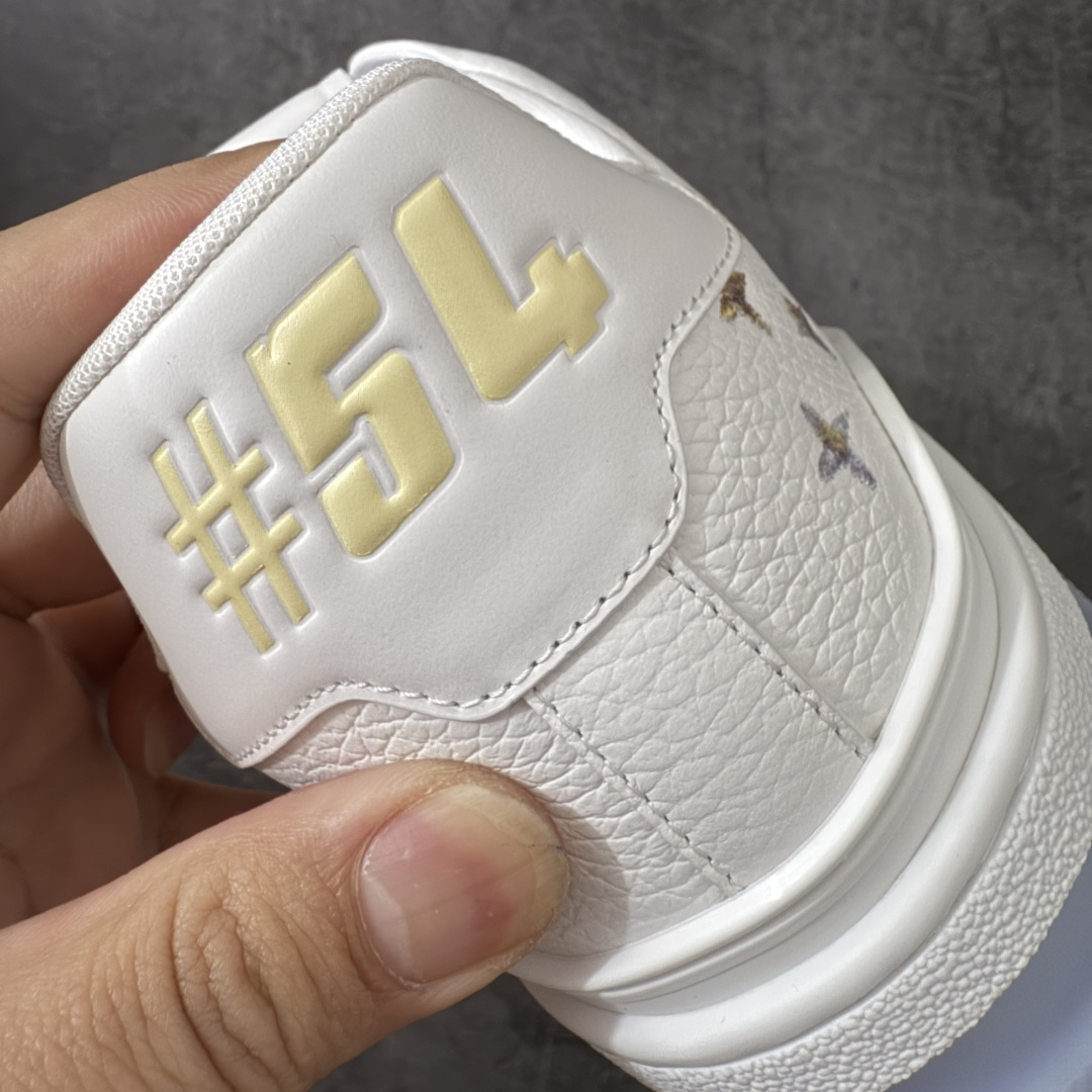 图片[2]-【佛山顶级超A版】Louis Vuitton LV Trainer系列 白刺绣 仓库现货 当天可取 佛山超A私人订单 专柜混卖零售专供 所有配色均为购买原版复刻 整体版型 皮料 市场独一无二 后跟版型都可以自行对比[机智]吊打市场所有货 怒甩十条街，欢迎拿市场各大工厂的货来对比！ 鞋舌烫金超正 压印程度秒杀市面90%以上的高端货 新配色陆续开发出货 尺码：39-45-莆田鞋