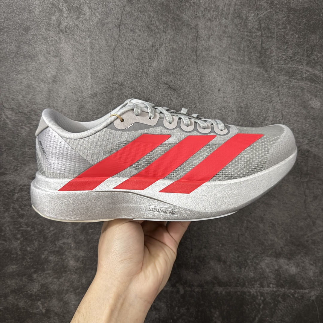 【XE版本】Adidas Adizero EVO SL 马拉松竞速专业跑鞋 市场最强版出货 原材料 内置碳板 原厂网纱潮流 超临界发泡大底 脚感软弹度与原版几乎无差别 细节目前市场最接近原版品质 外贸专供 最大做到48码 此款针织网面非常轻薄 纤维间的缝隙很大 可以保证跑步时的透气、排汗效果 鞋舌直接与两侧的内衬和鞋底连接在一起 在跑步过程中不会被鞋舌的左右移动所困扰 在标准鞋带孔的基础上再拓宽一组鞋带孔 适合不同脚型的需求 突破性 EnergyRods 技术，有助于跑者实现更好的成绩 中底独特的LIGHTSTRIKE PRO泡棉材质 微弹感觉在跑步过程中给予了良好的支撑体验 对于顶级精英和高水平进阶跑者来说 ADIOS PRO是一双值得信赖的竞速比赛用鞋 货号：KI3381 尺码：36-48-选品中心