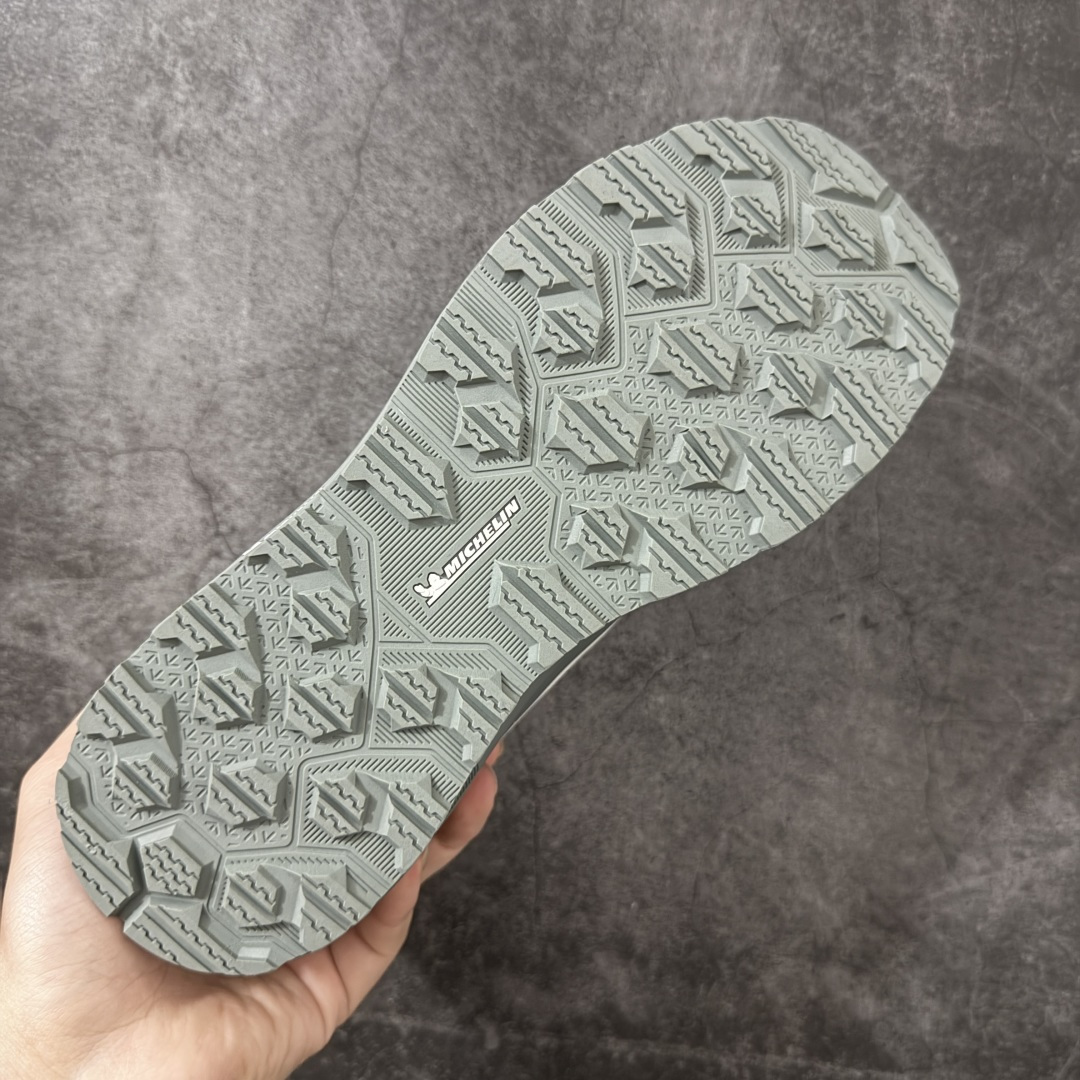DESCENTE BOA Dualis GTX迪桑特轻盈缓震皮鞋面时尚休闲运动覆盖防水男子越野跑鞋官方同