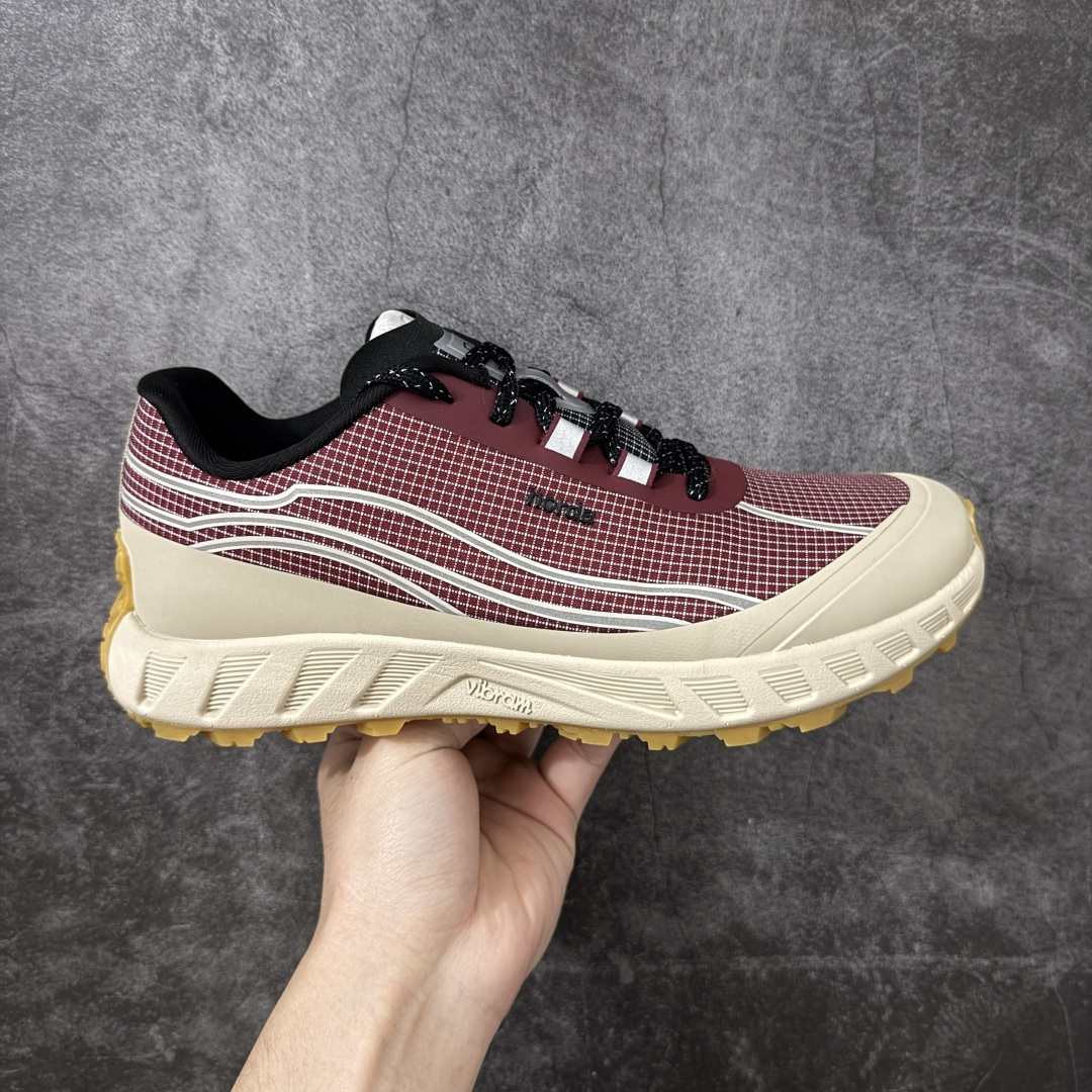 【纯原M版】诺达 NORDA 001 Sneaker0111 网面越野跑步鞋 原版原档案开发\\t(市面唯一1比1版本) 采用Dyneema鞋面(世界最强最轻纤维) VibramSLE中底和Megagrip外底 构建全方位高端性能体系4mm前后落差配合低鞋床设计提供清晰路感和灵敏反应，适合技术型terrain，5mm齿状花纹配合Megagrip橡胶提供卓越防滑性能宽楦设计适合亚洲脚型，加厚后跟海绵填充提供优秀包裹性， Dyneema材质防水耐磨带和鞋面连接最大化包裹感 LockSystem技术提供稳定锁定 尺码：36 36.5 37 38 38.5 39 40 40.5 41 42 42.5 43 44 44.5 45 46-选品中心