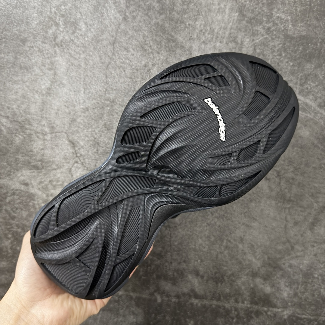 Balenciaga巴黎世家26代 Jet 压纹印花 圆头厚底4.25cm 低帮 老爹鞋 男款 黑色市场