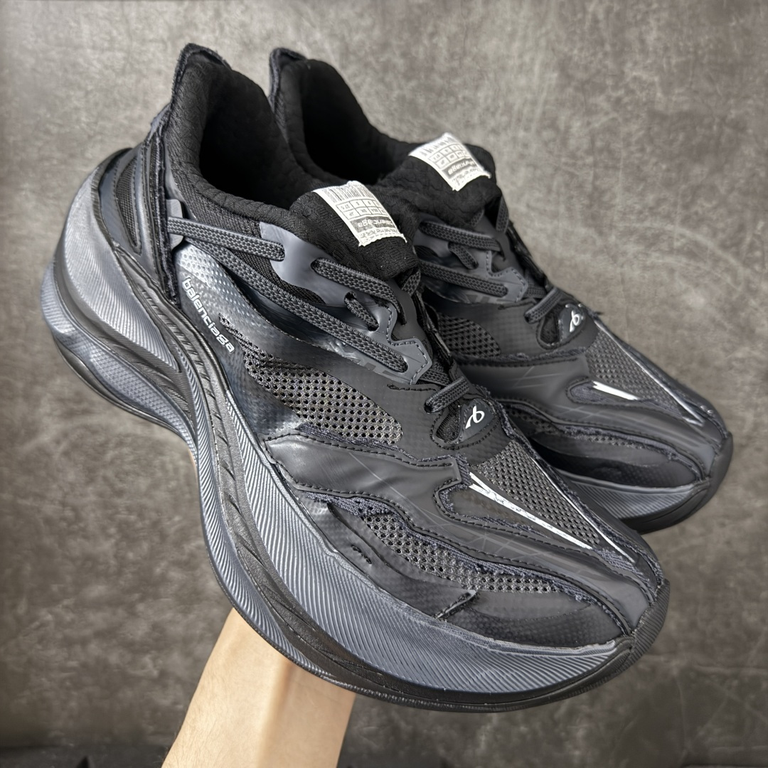 【OK纯原】Balenciaga巴黎世家26代 Jet 压纹印花 圆头厚底4.25cm 低帮 老爹鞋 男款 黑色 市场老牌巴黎世家大厂出品 品质价格无需多言 原鞋原材料打造 一比一细节还原 此款相对之前款式轻质很多 超厚鞋底增高4-5cm 高街风格-选品中心