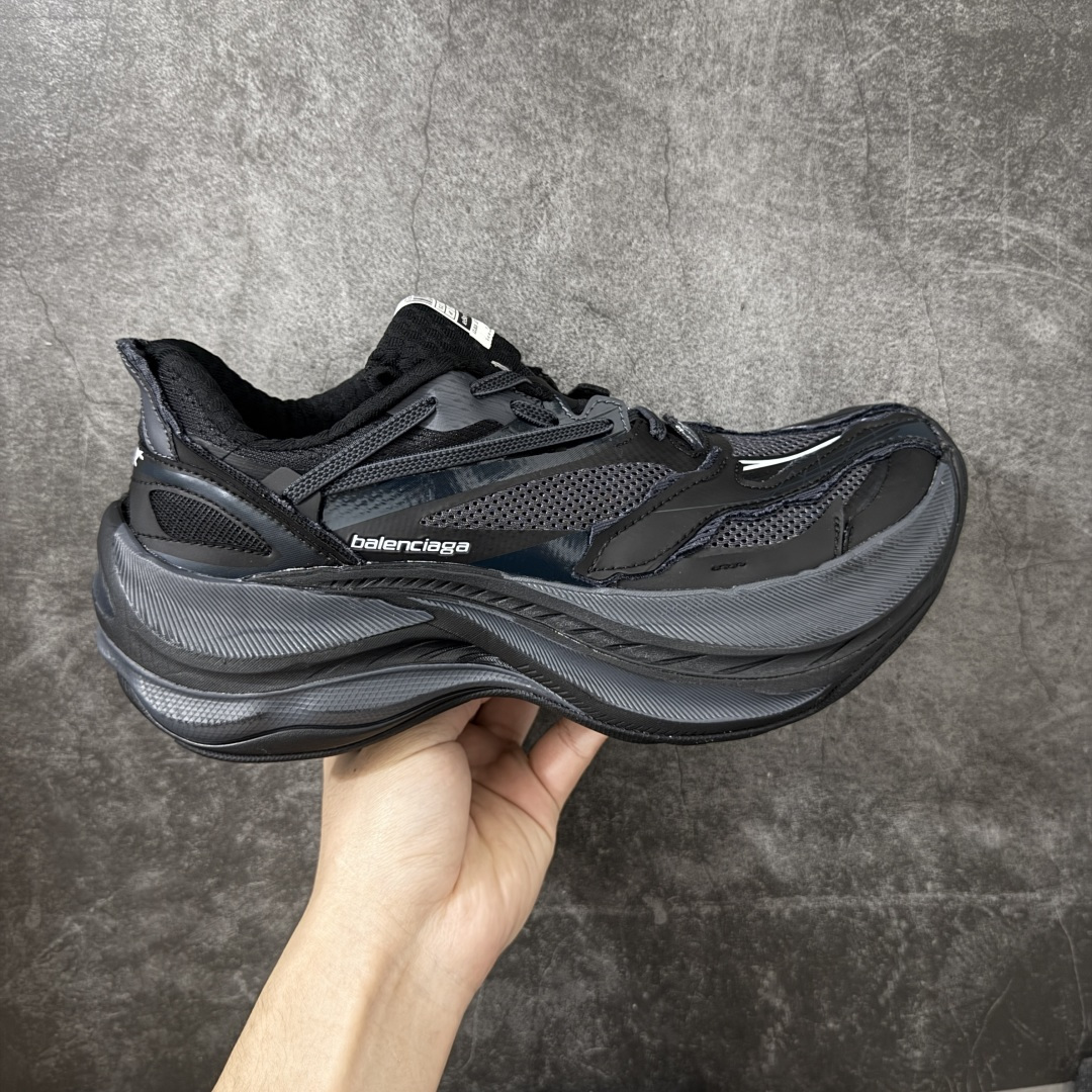 【i8纯原】Balenciaga巴黎世家26代 Jet 压纹印花 圆头厚底4.25cm 低帮 老爹鞋 男款 黑色 市场老牌巴黎世家大厂出品 品质价格无需多言 原鞋原材料打造 一比一细节还原 此款相对之前款式轻质很多 超厚鞋底增高4-5cm 高街风格-选品中心