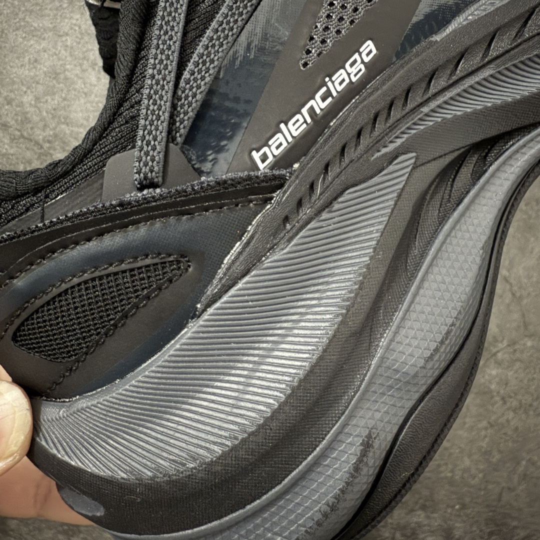 Balenciaga巴黎世家26代 Jet 压纹印花 圆头厚底4.25cm 低帮 老爹鞋 男款 黑色市场